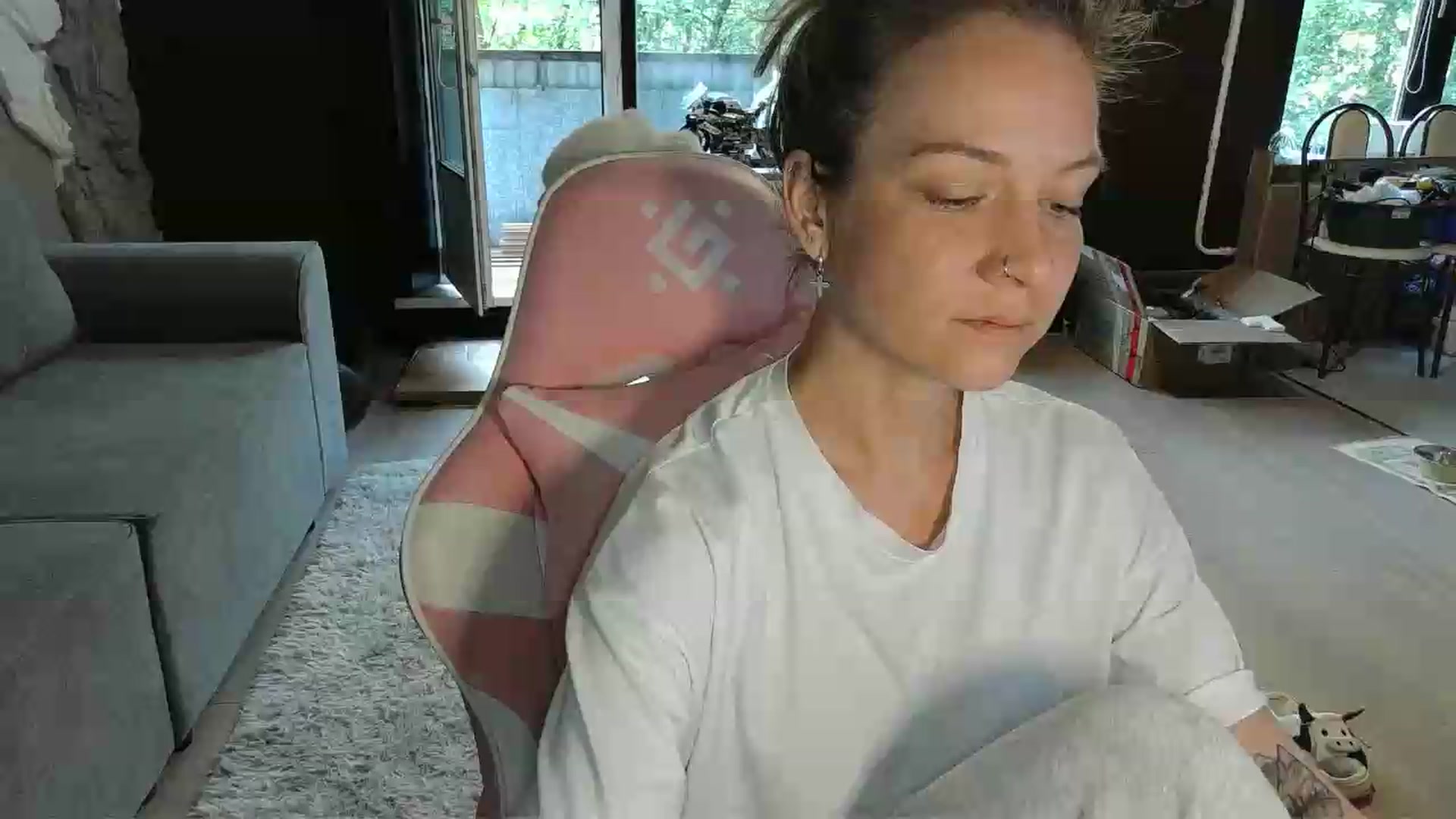 Gallery image thumbnail from Qi_ra's myfreecams stream on, 05/22/2026, 06:26 image 11 of 20
