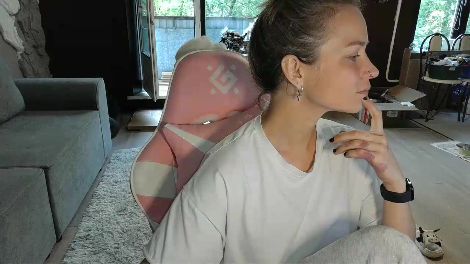 Gallery image thumbnail from Qi_ra's myfreecams stream on, 05/22/2026, 06:26 image 10 of 20