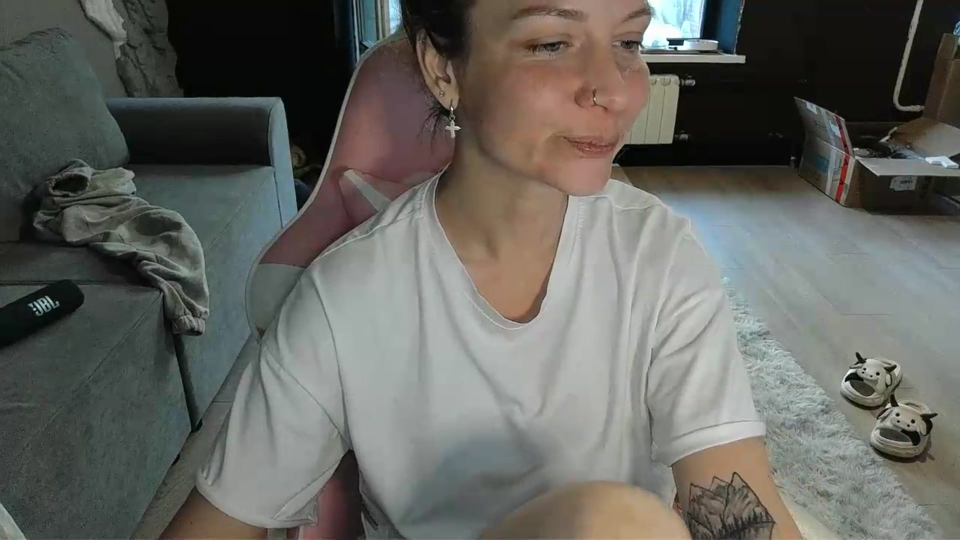 Gallery image thumbnail from Qi_ra's myfreecams stream on, 05/22/2026, 07:16 image 14 of 20