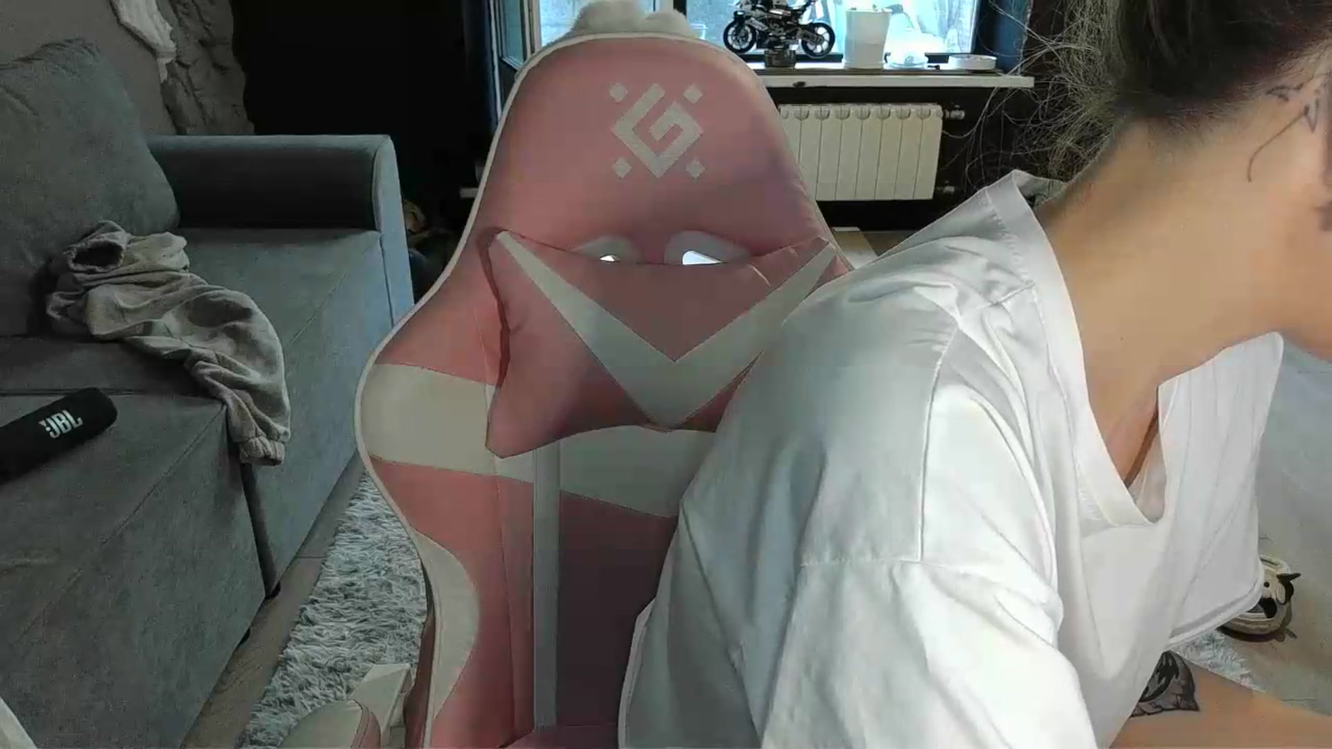 Gallery image thumbnail from Qi_ra's myfreecams stream on, 05/22/2026, 07:16 image 16 of 20
