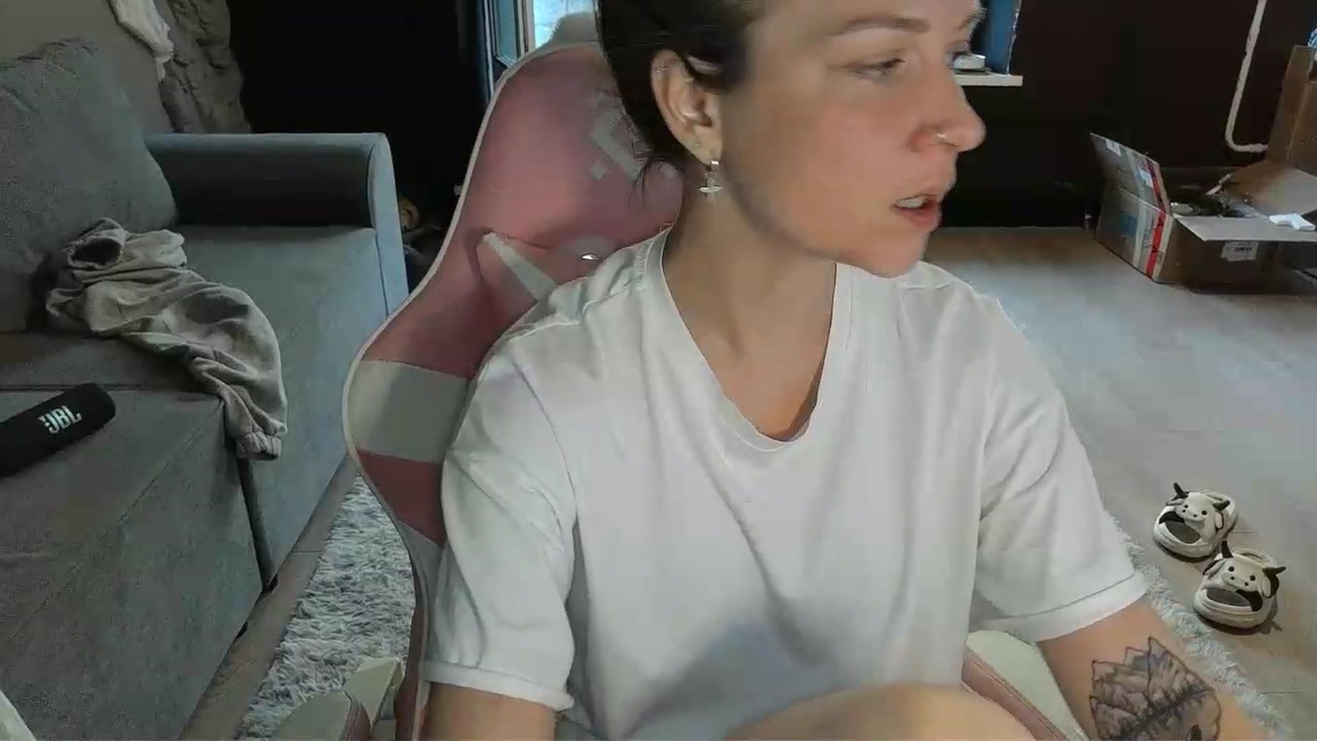 Gallery image thumbnail from Qi_ra's myfreecams stream on, 05/22/2026, 07:16 image 11 of 20