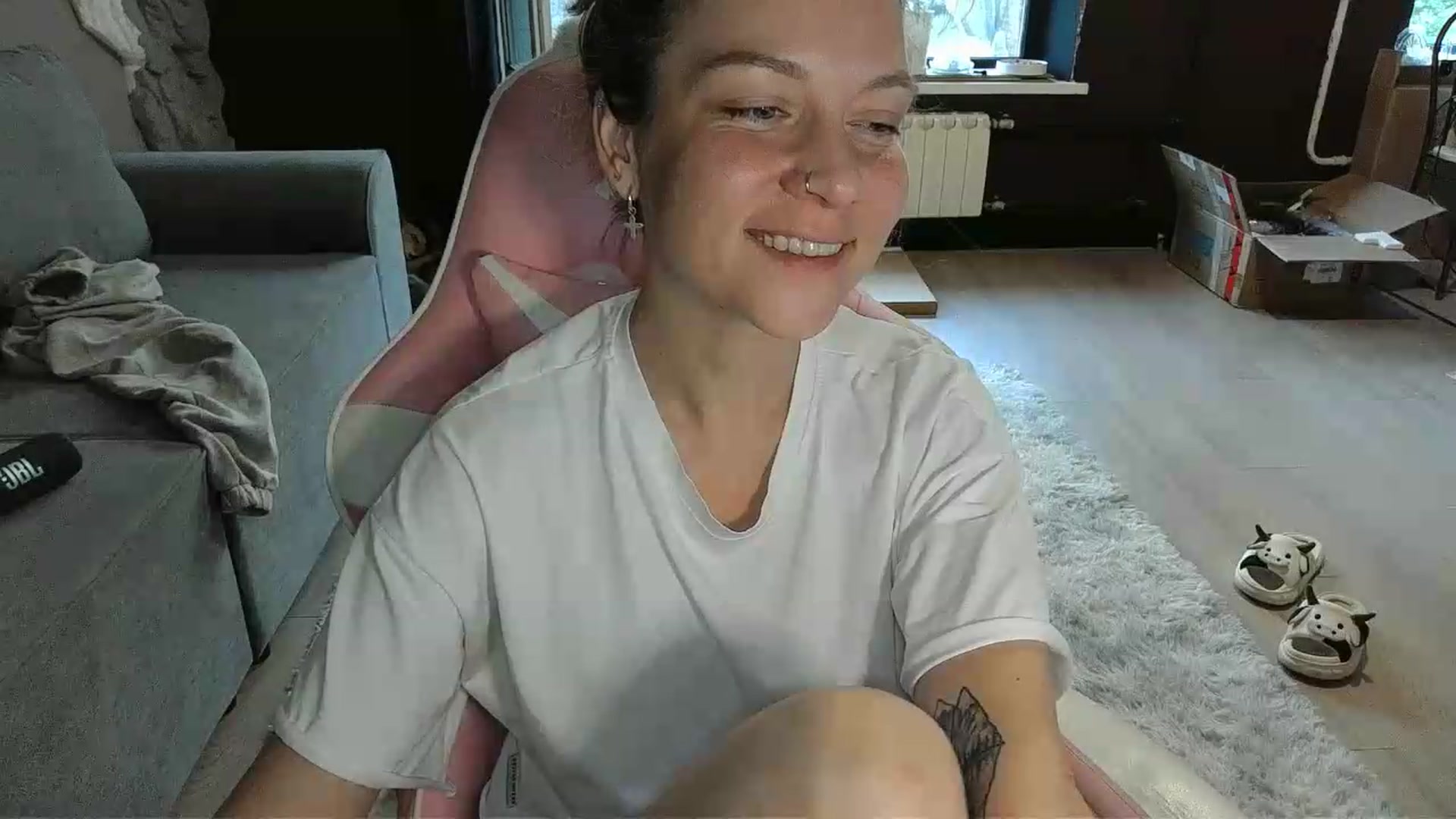 Gallery image thumbnail from Qi_ra's myfreecams stream on, 05/22/2026, 07:16 image 4 of 20