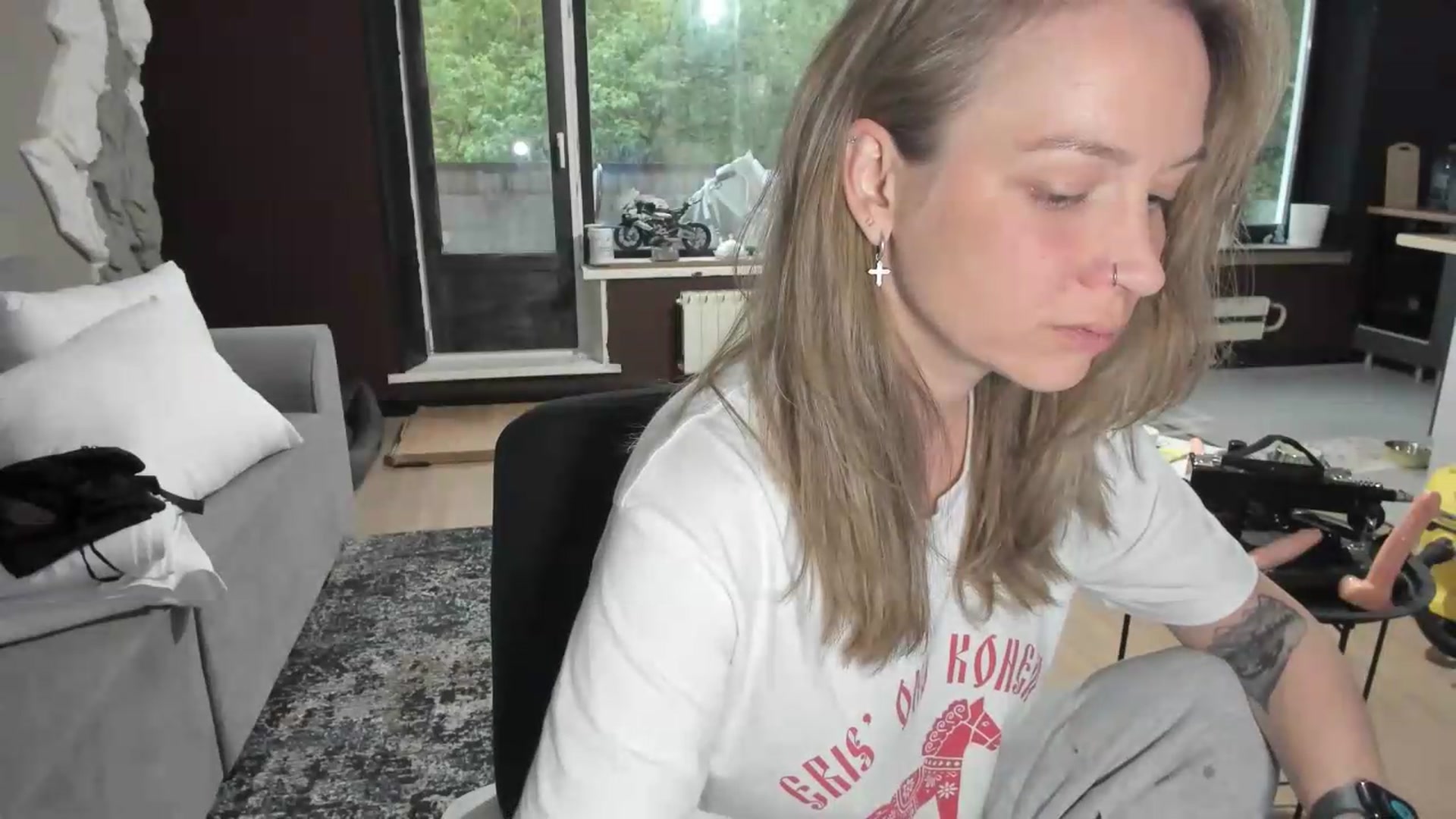 Gallery image thumbnail from Qi_ra's myfreecams stream on, 05/30/2026, 17:06 image 15 of 20