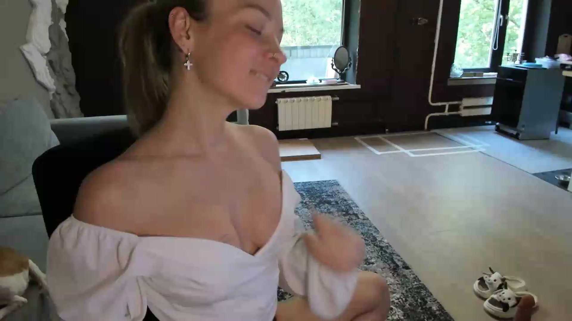 Gallery image thumbnail from Qi_ra's myfreecams stream on, 06/04/2026, 08:37 image 17 of 20
