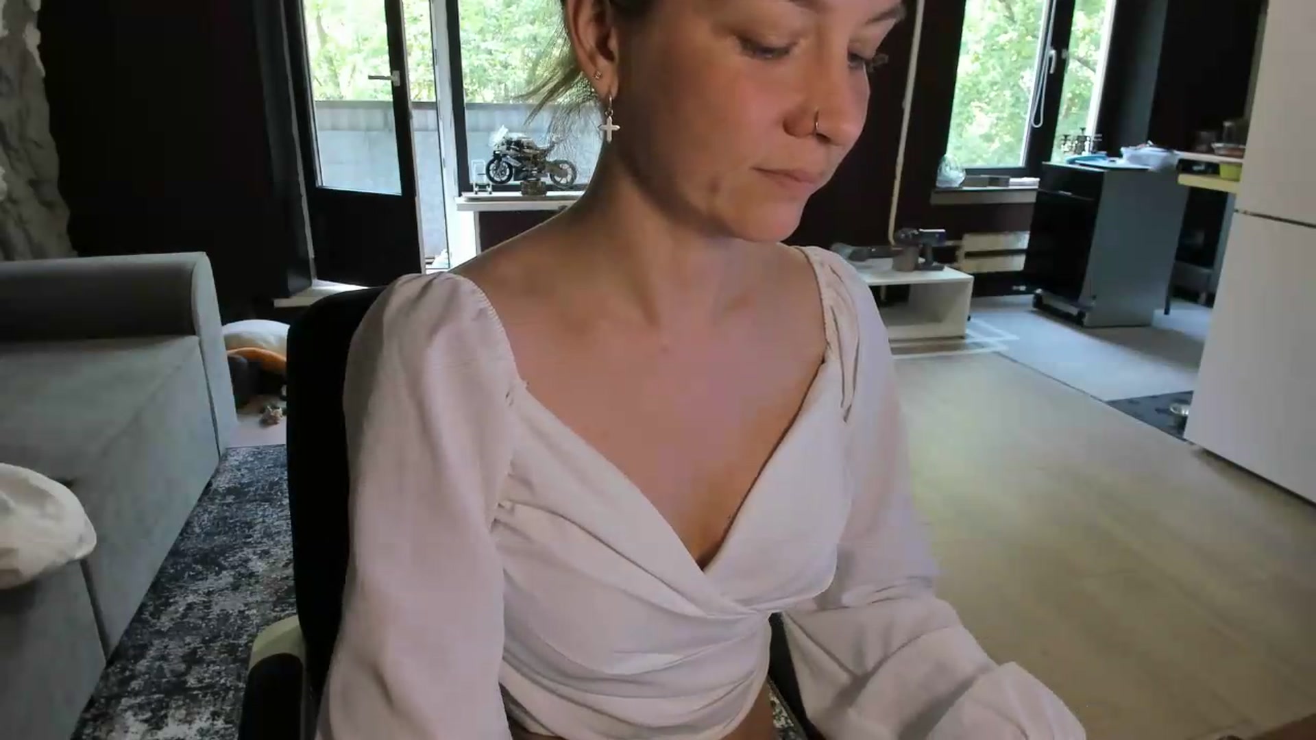 Gallery image thumbnail from Qi_ra's myfreecams stream on, 06/07/2026, 08:37 image 20 of 20