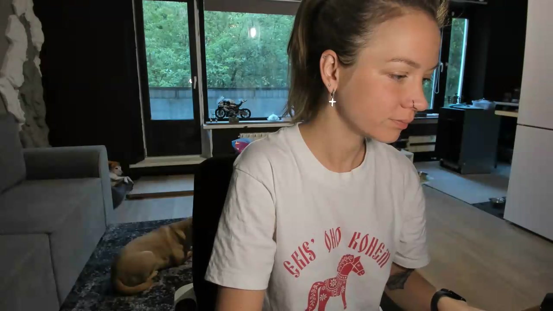 Gallery image thumbnail from Qi_ra's myfreecams stream on, 06/08/2026, 02:15 image 9 of 20
