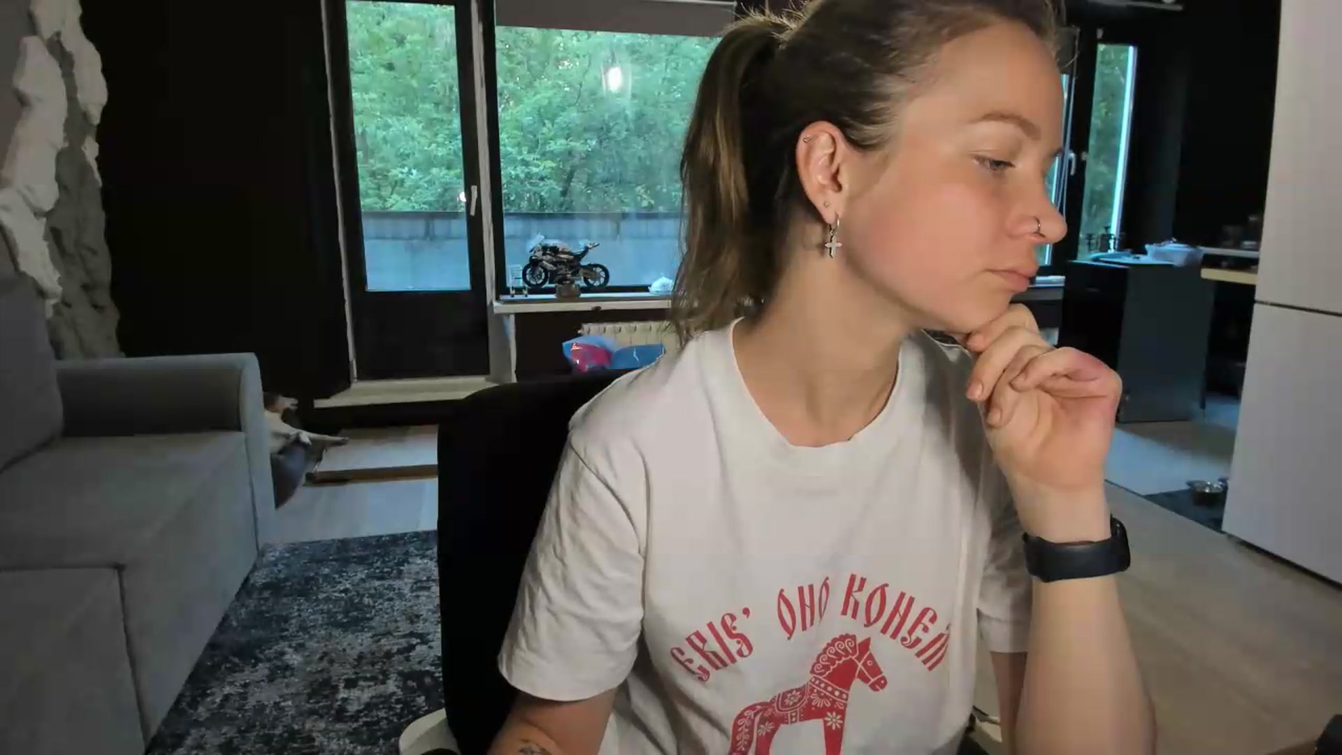 Gallery image thumbnail from Qi_ra's myfreecams stream on, 06/08/2026, 02:15 image 14 of 20