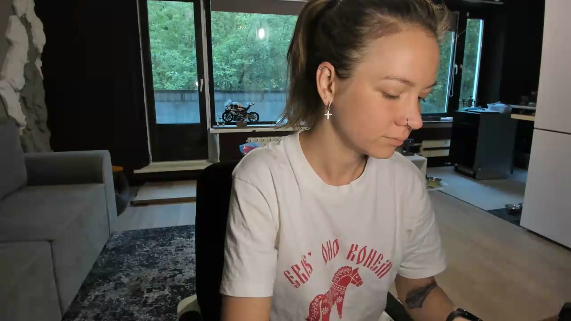 Gallery image thumbnail from Qi_ra's myfreecams stream on, 06/08/2026, 02:15 image 4 of 20