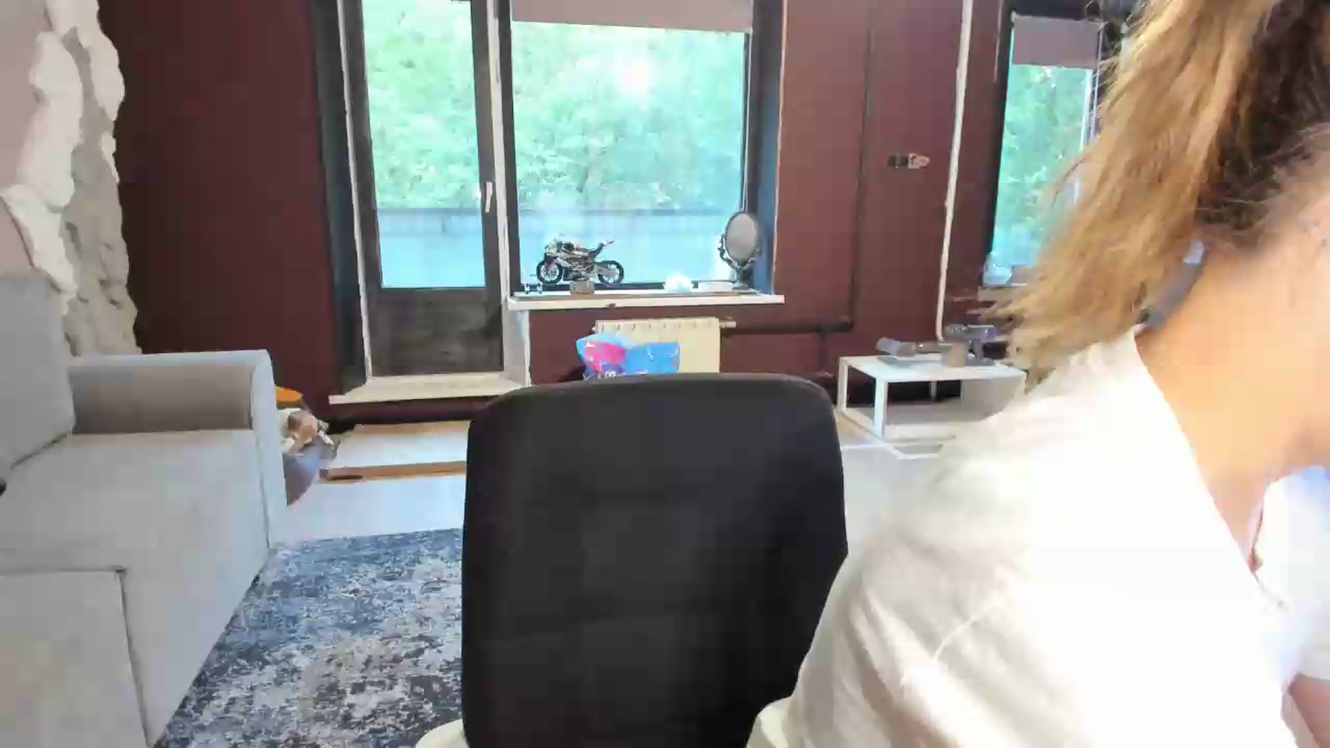 Gallery image thumbnail from Qi_ra's myfreecams stream on, 06/08/2026, 02:15 image 19 of 20
