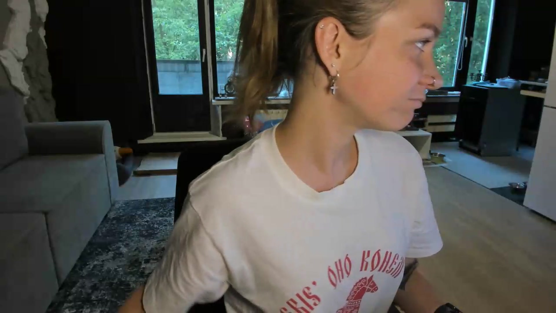 Gallery image thumbnail from Qi_ra's myfreecams stream on, 06/08/2026, 03:24 image 16 of 20