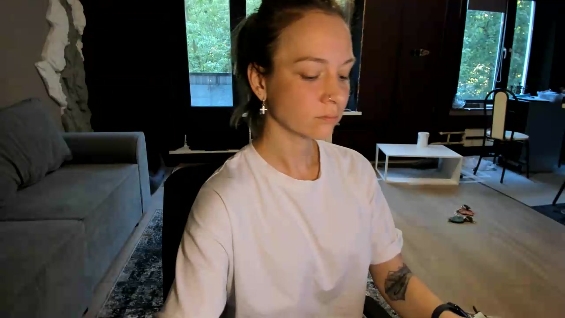 Gallery image thumbnail from Qi_ra's myfreecams stream on, 06/10/2026, 04:21 image 18 of 20