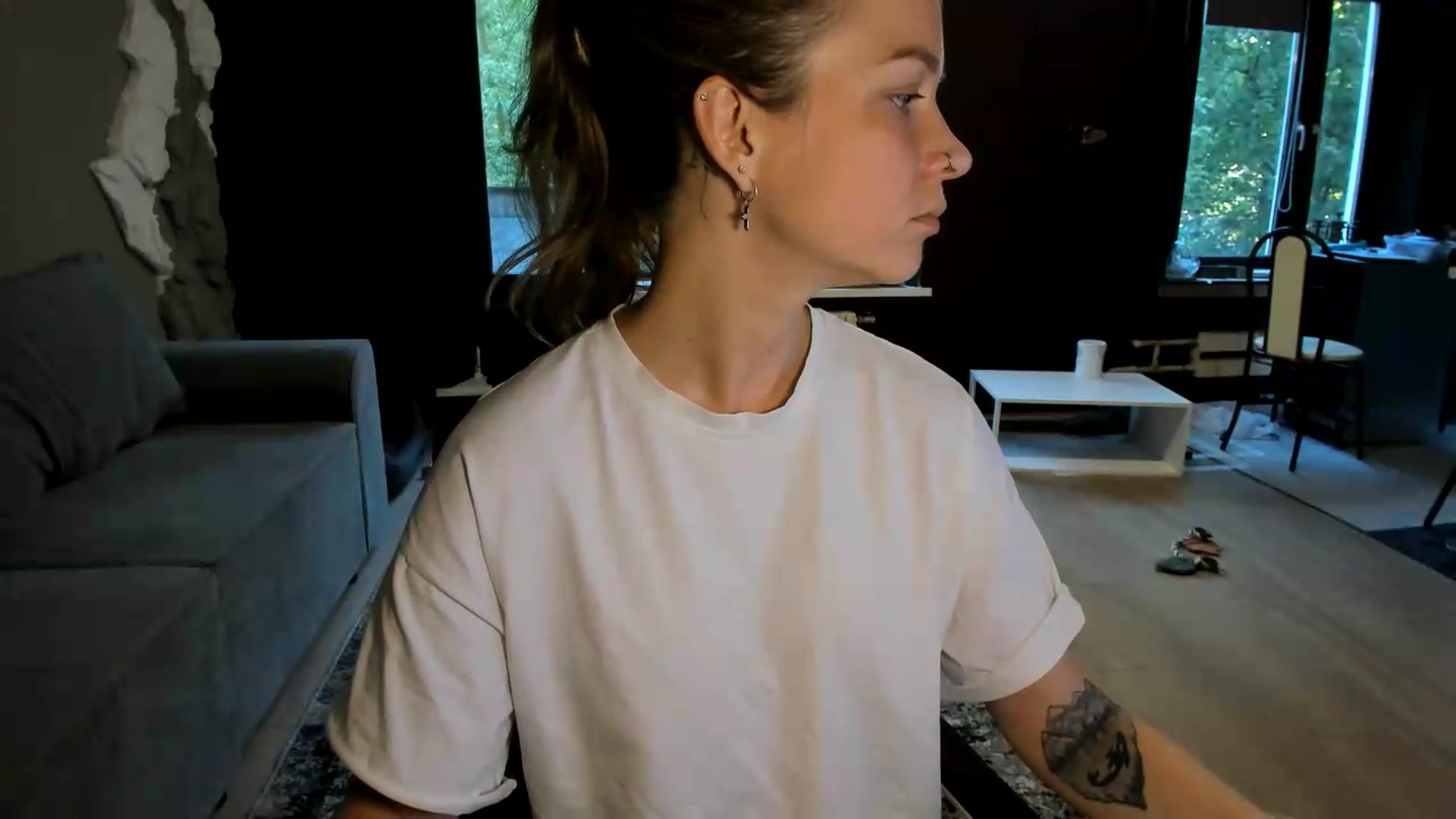 Gallery image thumbnail from Qi_ra's myfreecams stream on, 06/10/2026, 04:21 image 15 of 20