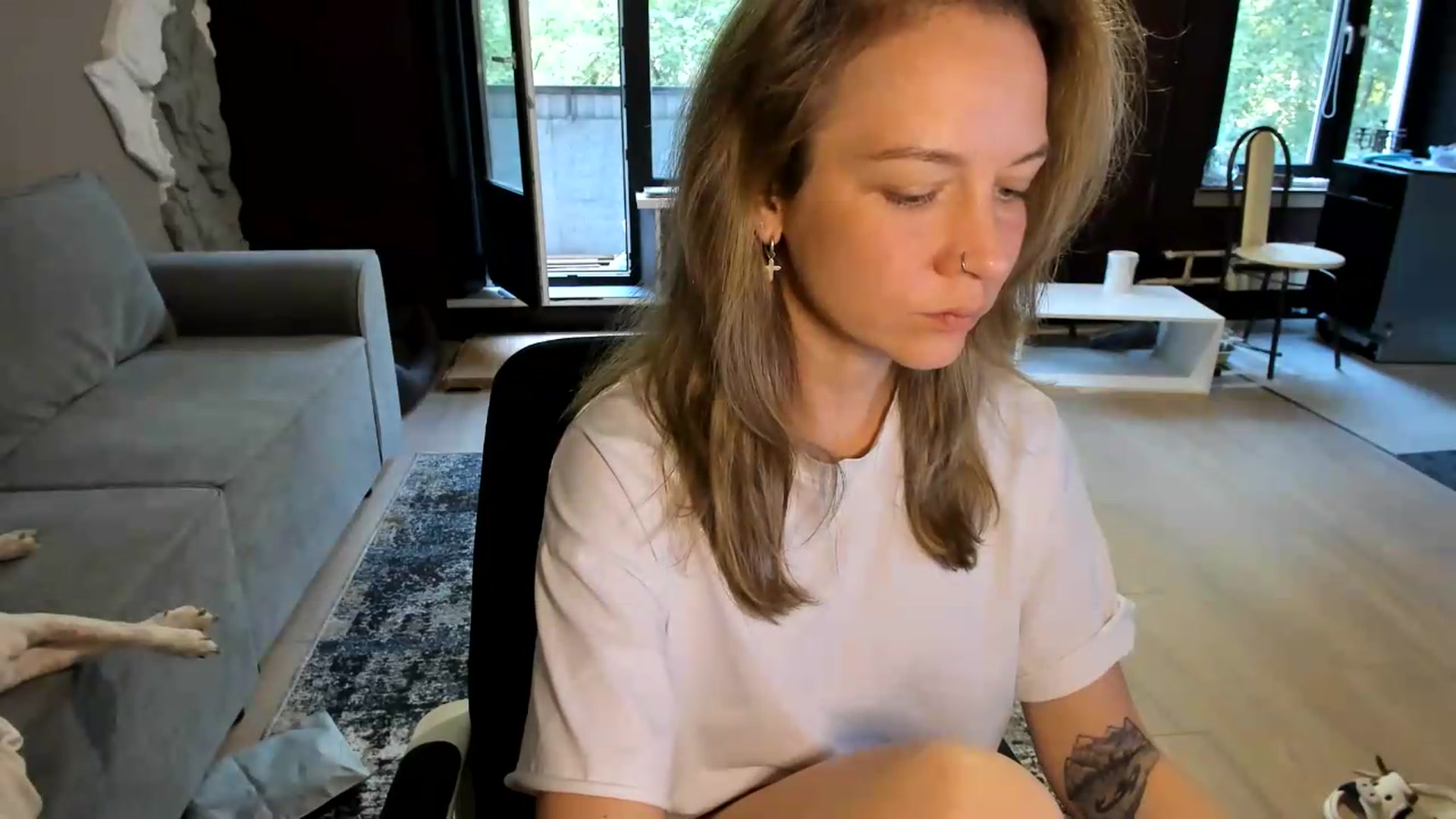 Gallery image thumbnail from Qi_ra's myfreecams stream on, 06/11/2026, 06:53 image 15 of 20