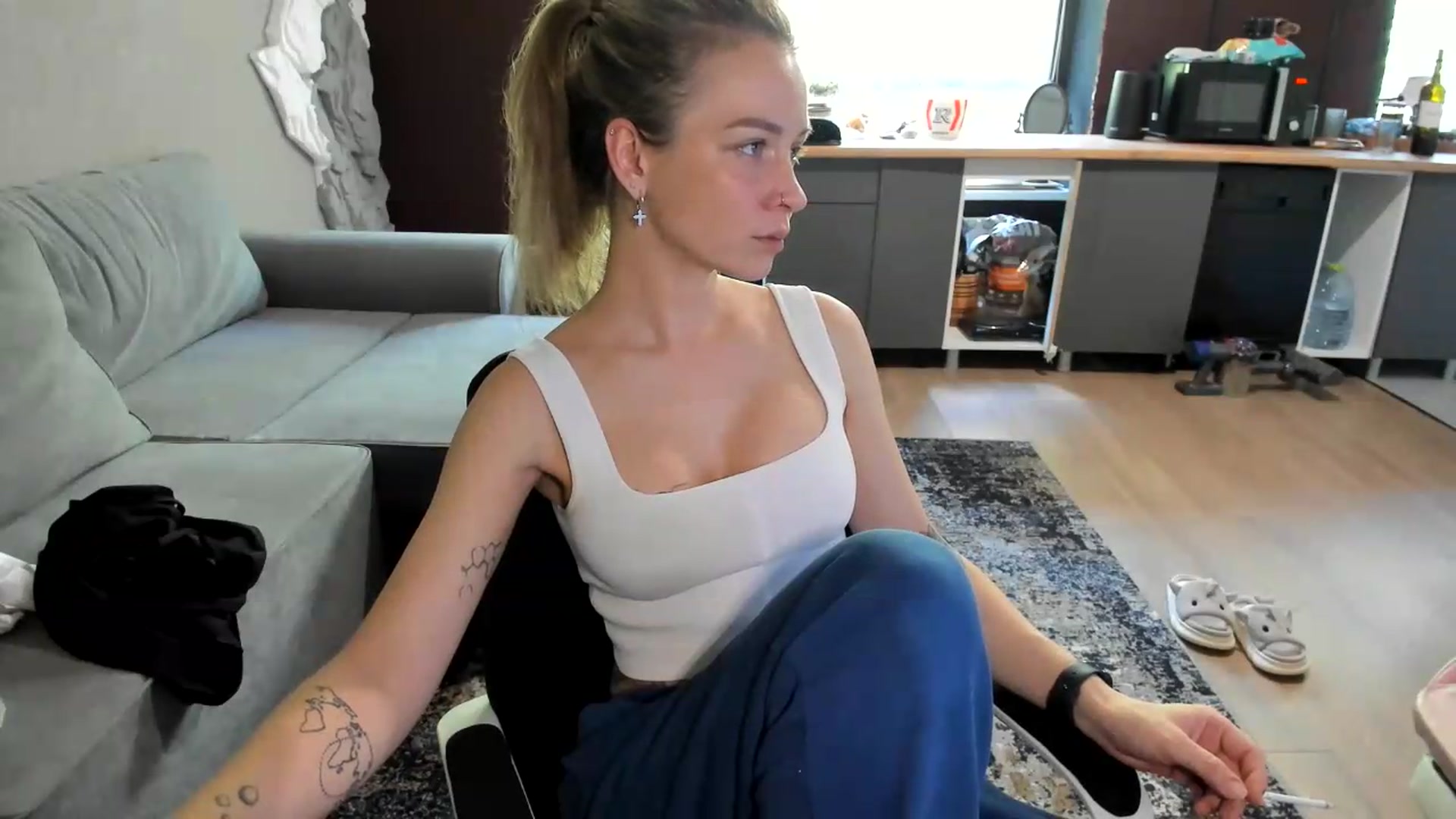 Gallery image thumbnail from Qi_ra's myfreecams stream on, 06/20/2026, 10:14 image 5 of 20
