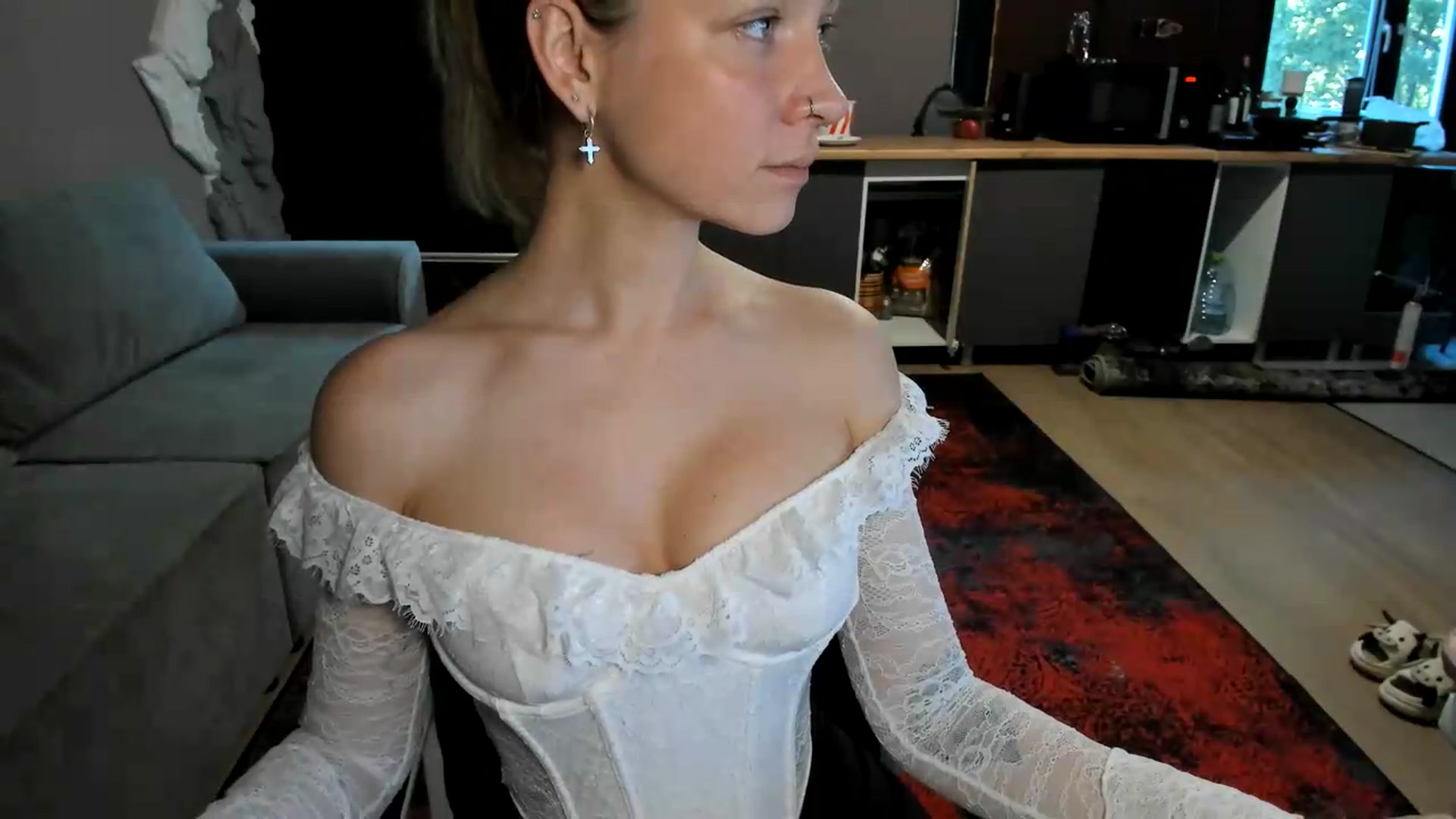 Gallery image thumbnail from Qi_ra's myfreecams stream on, 06/21/2026, 07:07 image 18 of 20