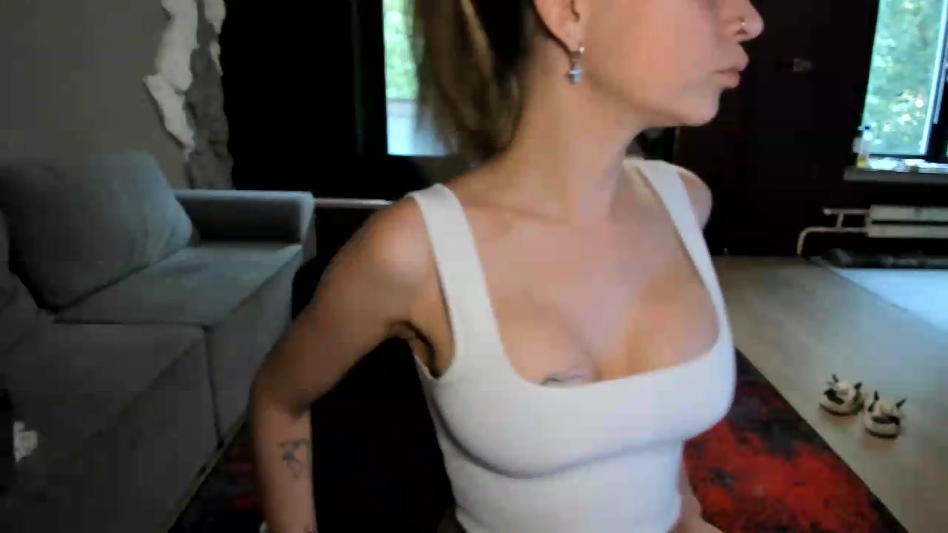Gallery image thumbnail from Qi_ra's myfreecams stream on, 06/22/2026, 04:54 image 4 of 20