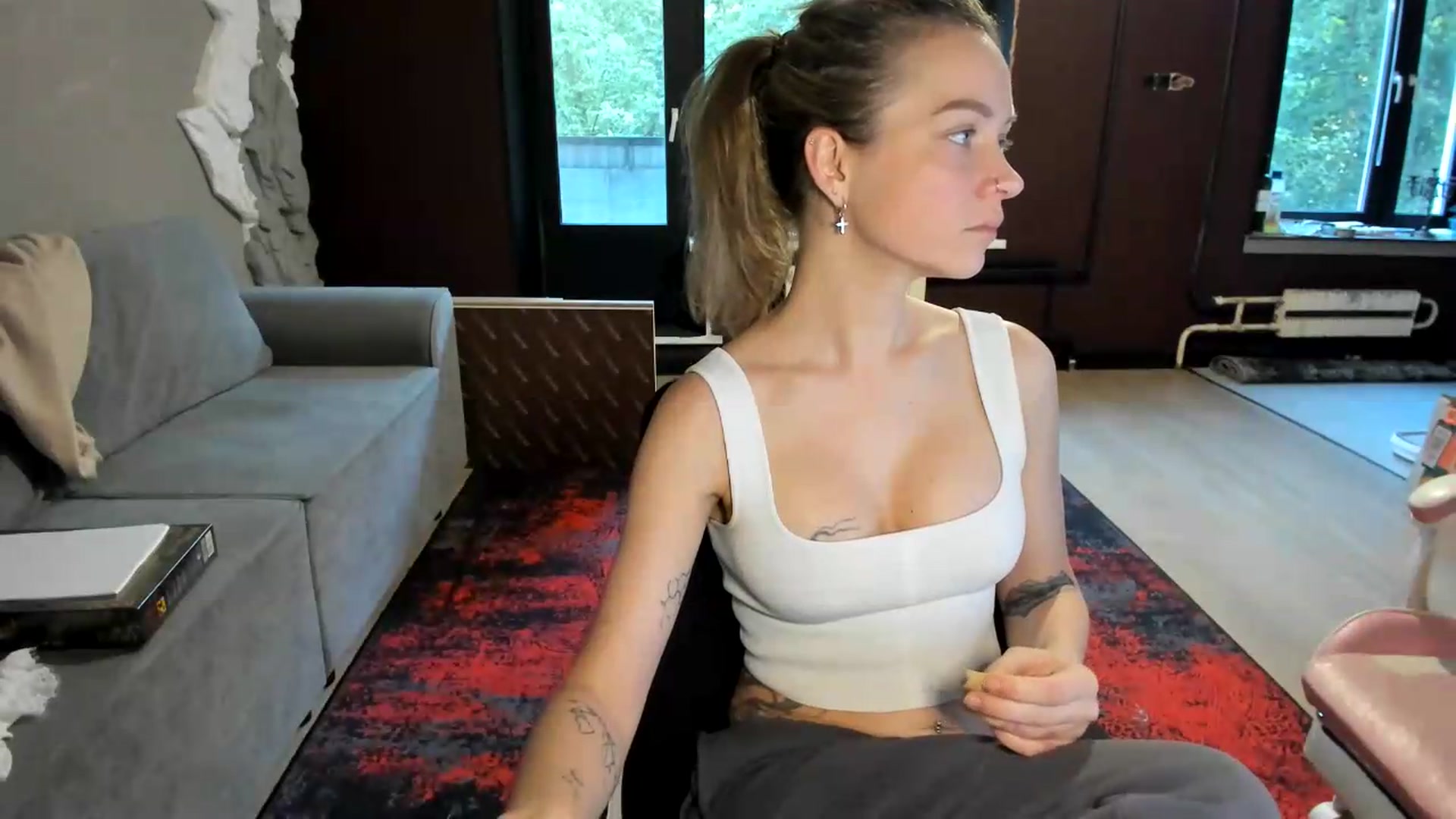 Gallery image thumbnail from Qi_ra's myfreecams stream on, 06/23/2026, 03:58 image 6 of 20