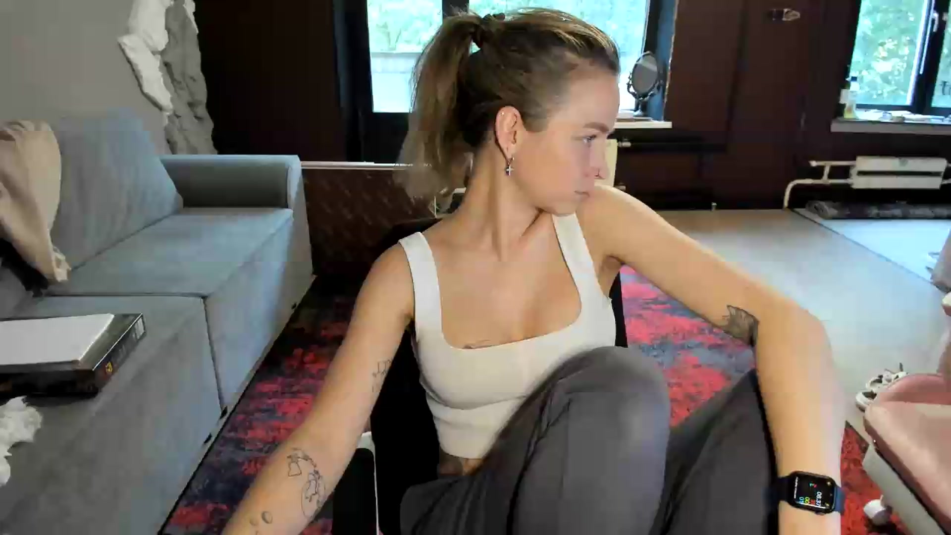 Gallery image thumbnail from Qi_ra's myfreecams stream on, 06/23/2026, 06:03 image 9 of 20