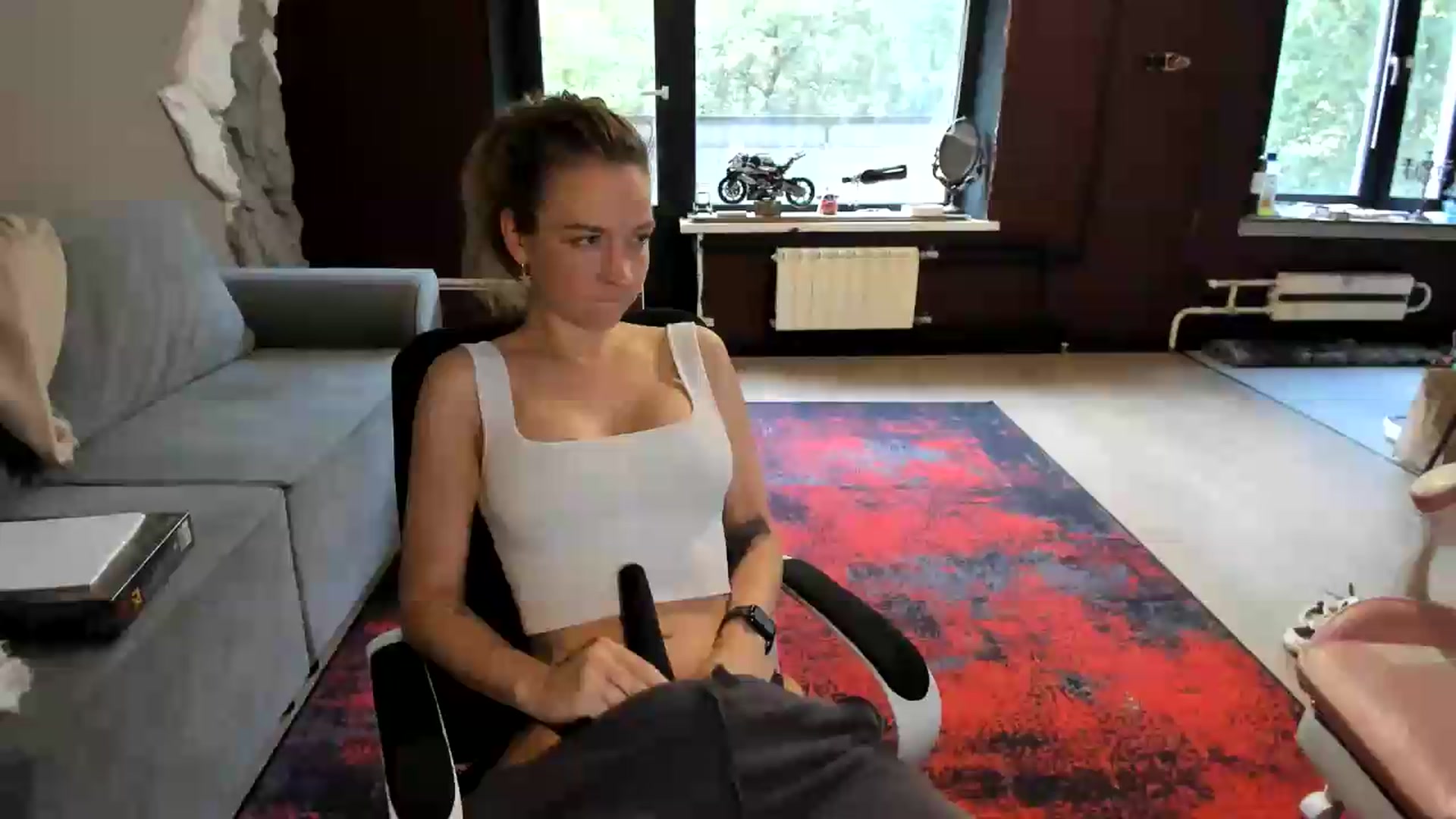 Gallery image thumbnail from Qi_ra's myfreecams stream on, 06/23/2026, 06:03 image 20 of 20