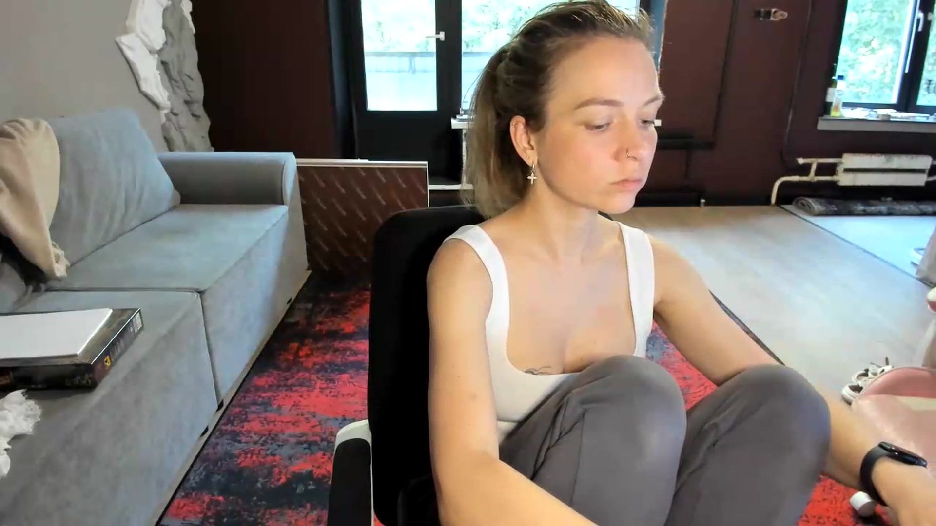 Gallery image thumbnail from Qi_ra's myfreecams stream on, 06/23/2026, 06:03 image 11 of 20