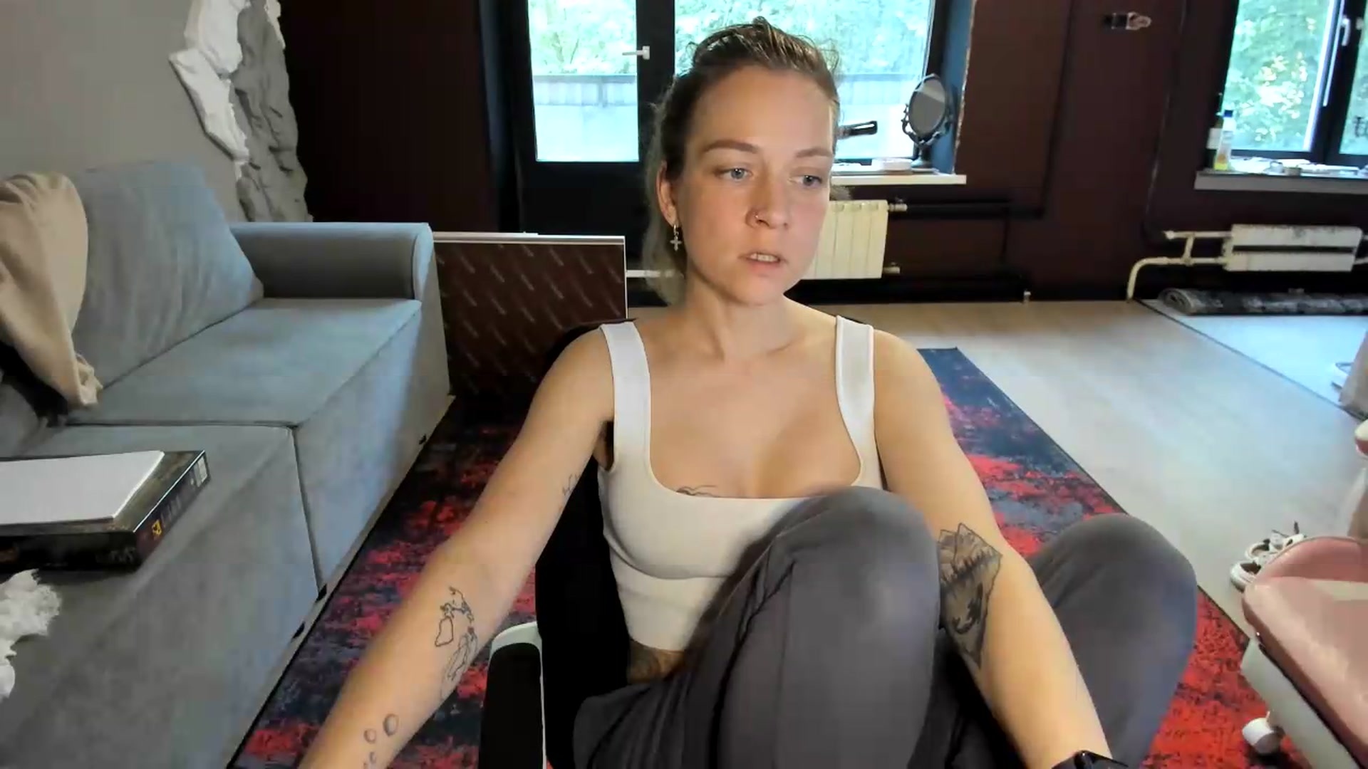Gallery image thumbnail from Qi_ra's myfreecams stream on, 06/23/2026, 06:03 image 10 of 20