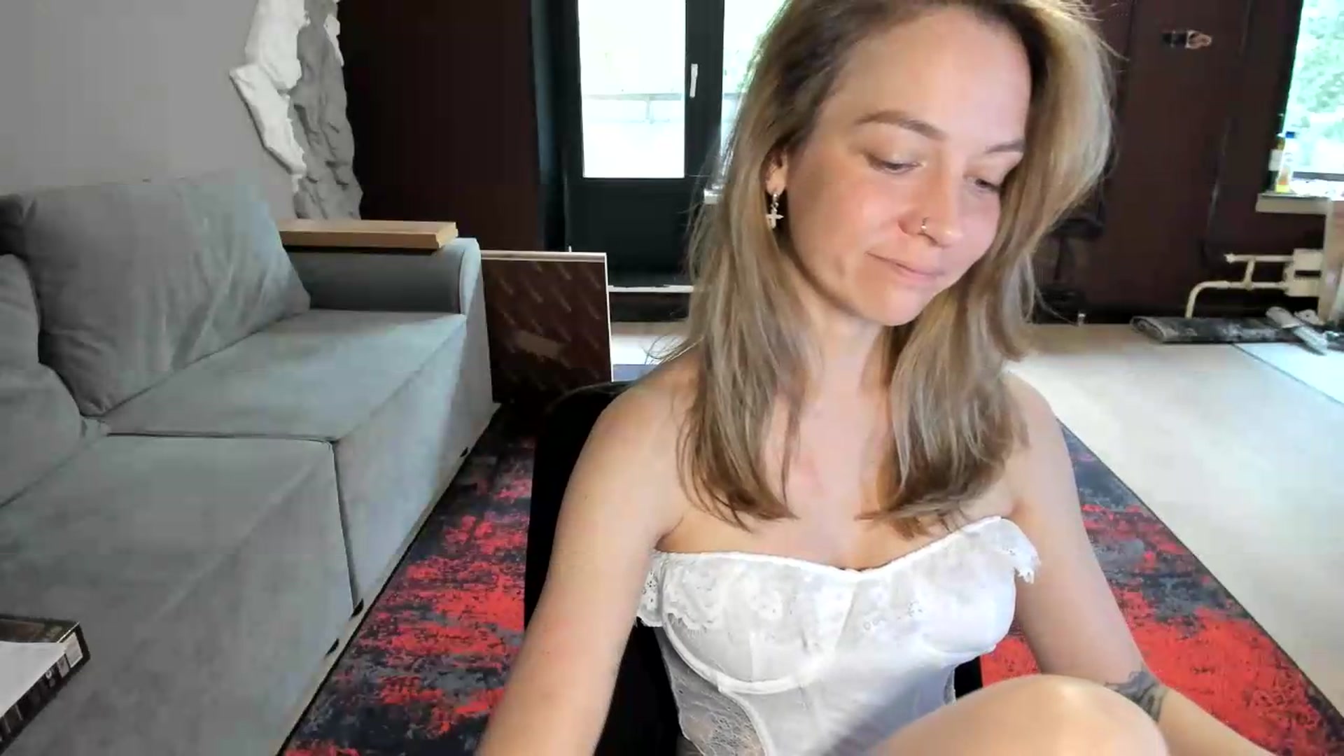 Gallery image thumbnail from Qi_ra's myfreecams stream on, 06/25/2026, 05:20 image 3 of 20