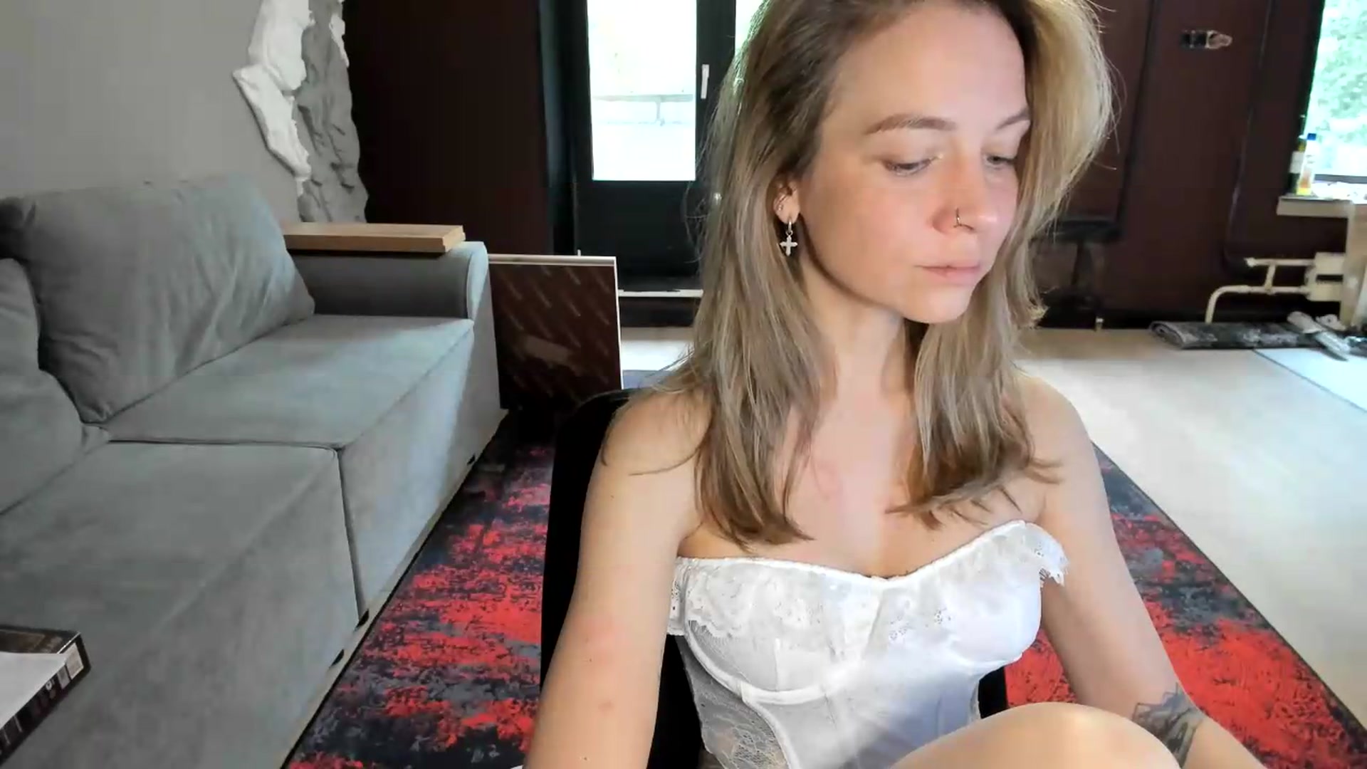 Gallery image thumbnail from Qi_ra's myfreecams stream on, 06/25/2026, 05:20 image 2 of 20