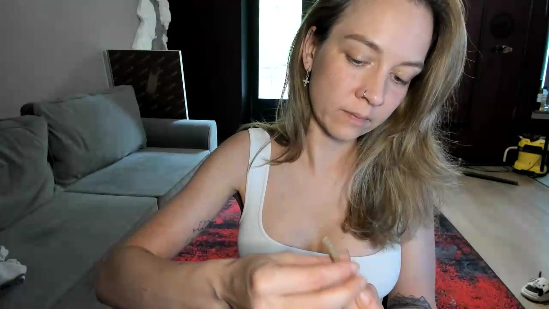 Gallery image thumbnail from Qi_ra's myfreecams stream on, 06/27/2026, 07:13 image 8 of 20