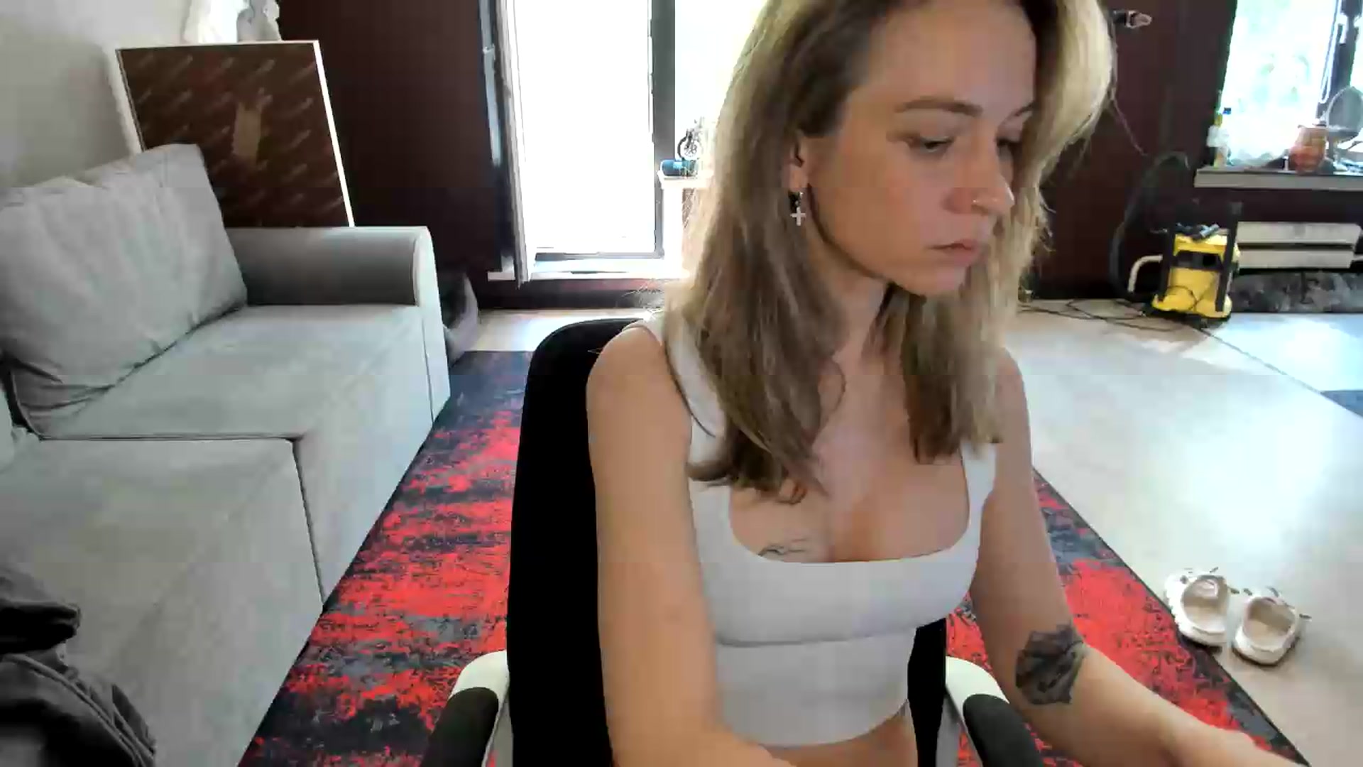 Gallery image thumbnail from Qi_ra's myfreecams stream on, 06/28/2026, 12:20 image 16 of 20