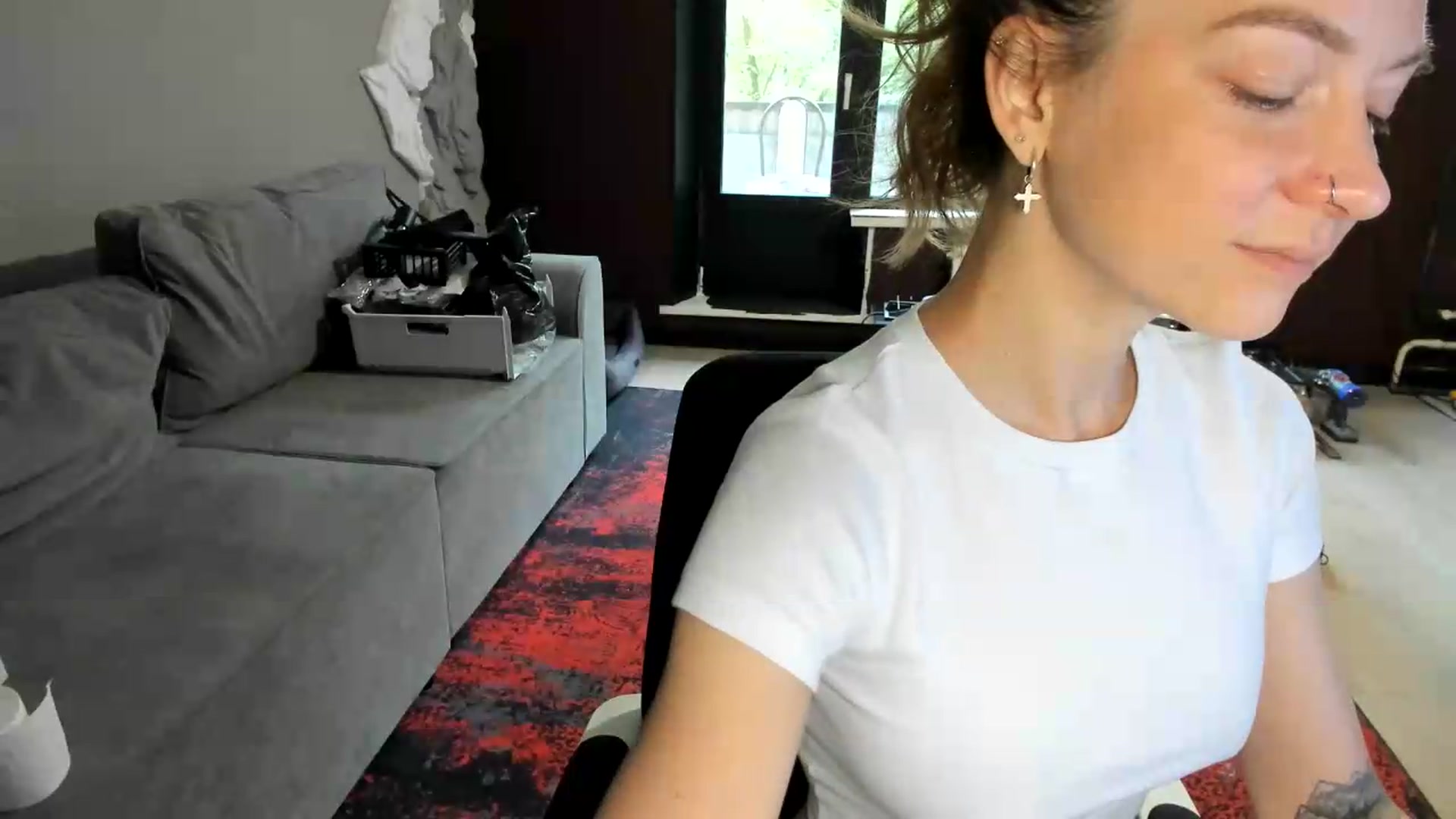 Gallery image thumbnail from Qi_ra's myfreecams stream on, 07/04/2026, 04:25 image 6 of 20