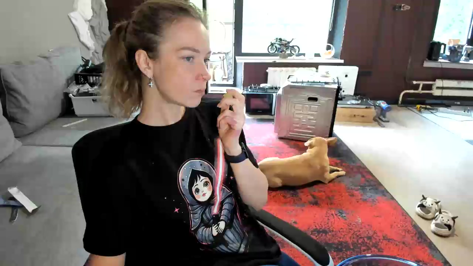 Gallery image thumbnail from Qi_ra's myfreecams stream on, 07/05/2026, 07:34 image 1 of 20