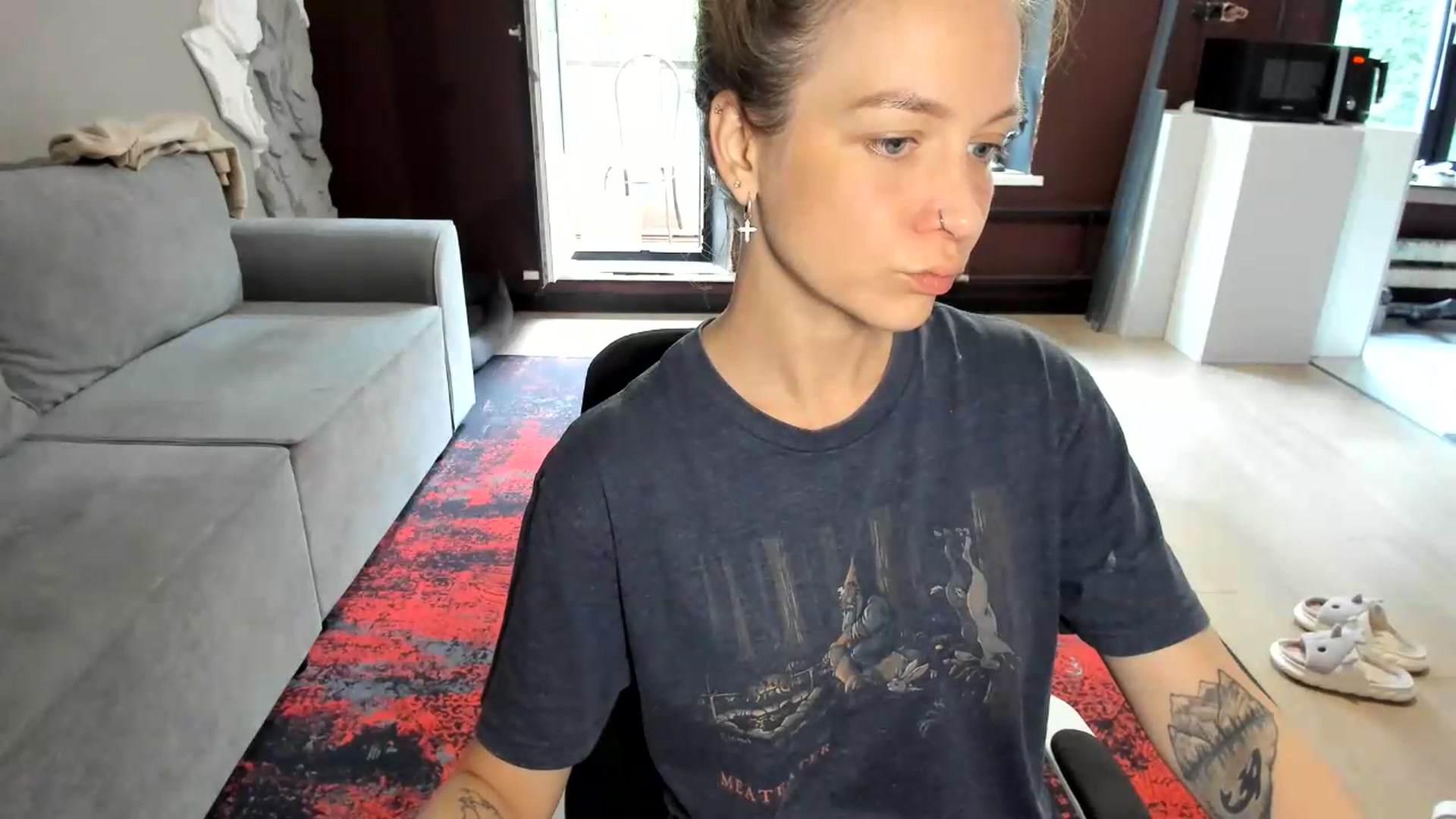 Gallery image thumbnail from Qi_ra's myfreecams stream on, 07/08/2026, 15:13 image 9 of 20