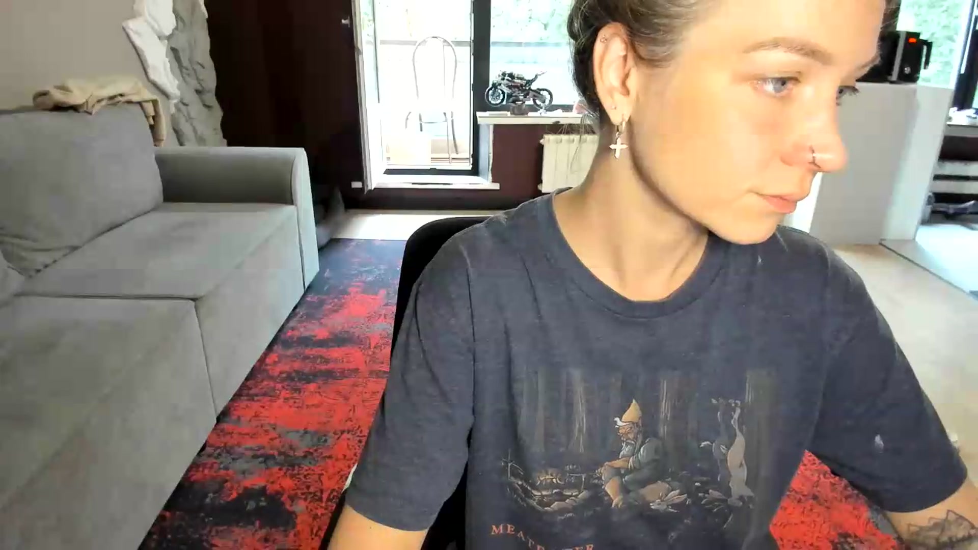 Gallery image thumbnail from Qi_ra's myfreecams stream on, 07/08/2026, 15:13 image 5 of 20