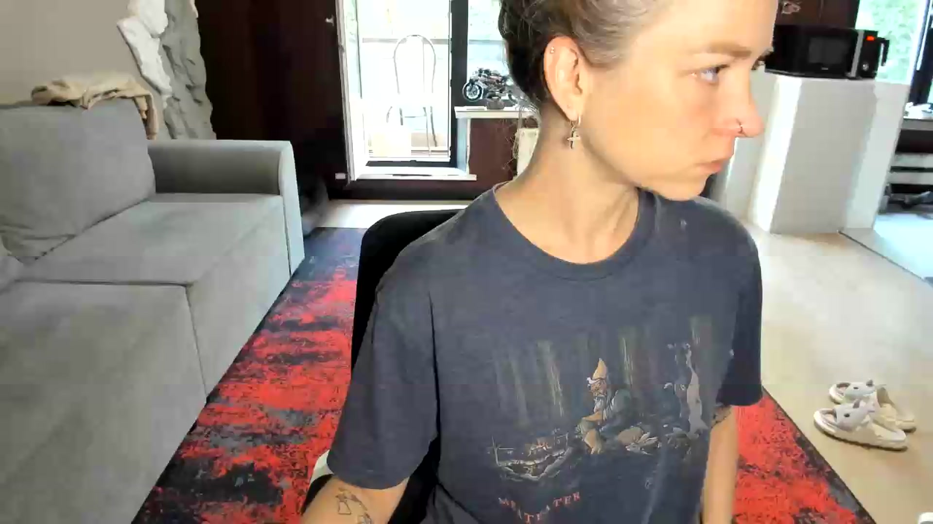 Gallery image thumbnail from Qi_ra's myfreecams stream on, 07/08/2026, 15:13 image 4 of 20