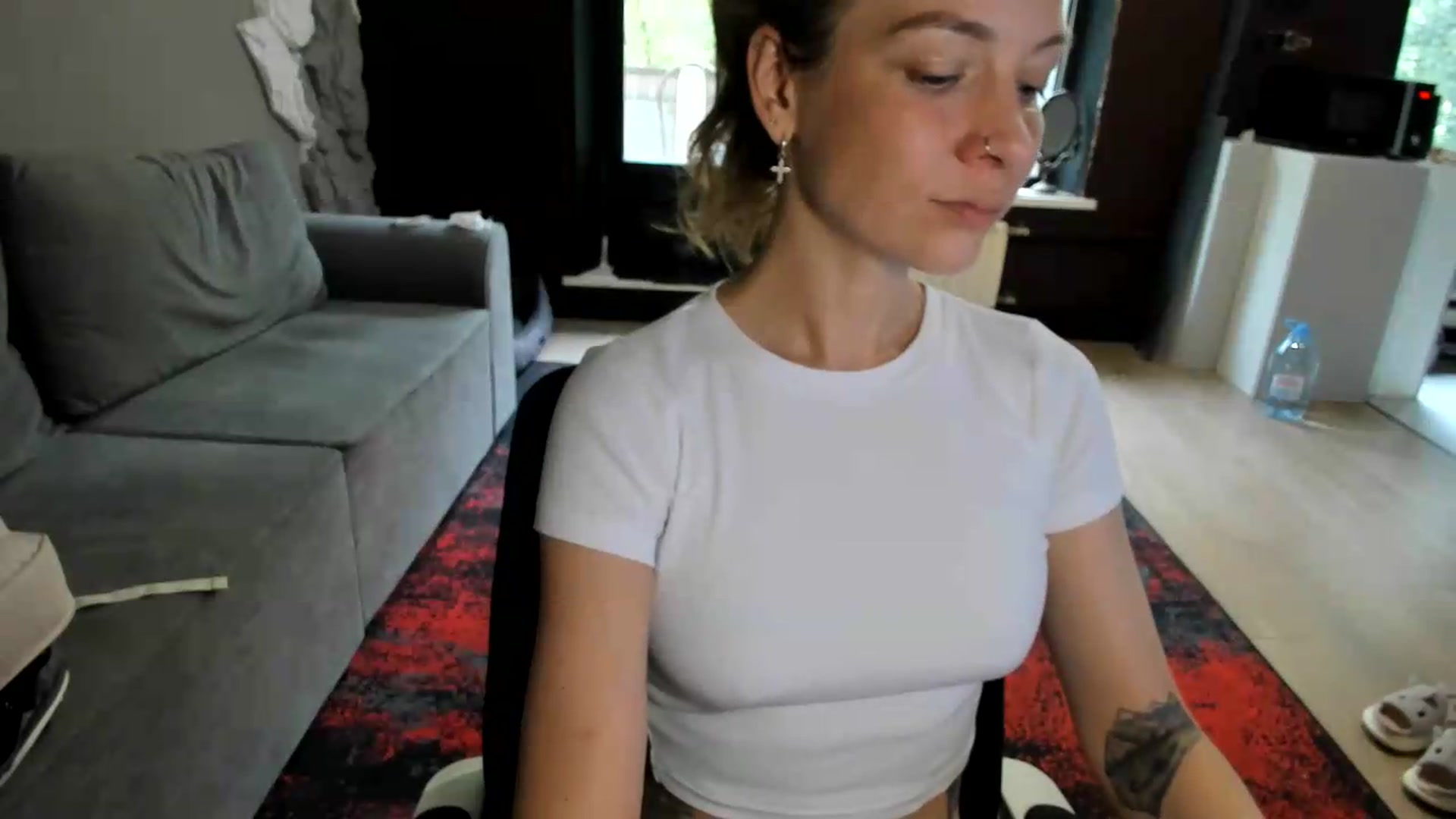 Gallery image thumbnail from Qi_ra's myfreecams stream on, 07/10/2026, 05:39 image 11 of 20