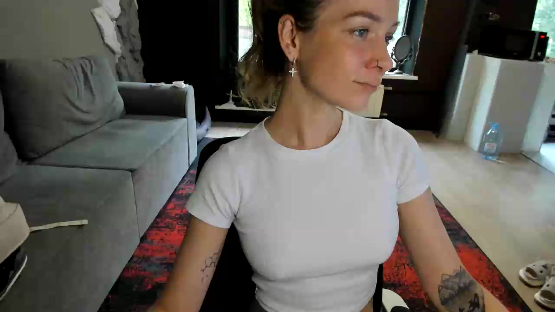 Gallery image thumbnail from Qi_ra's myfreecams stream on, 07/10/2026, 05:39 image 13 of 20
