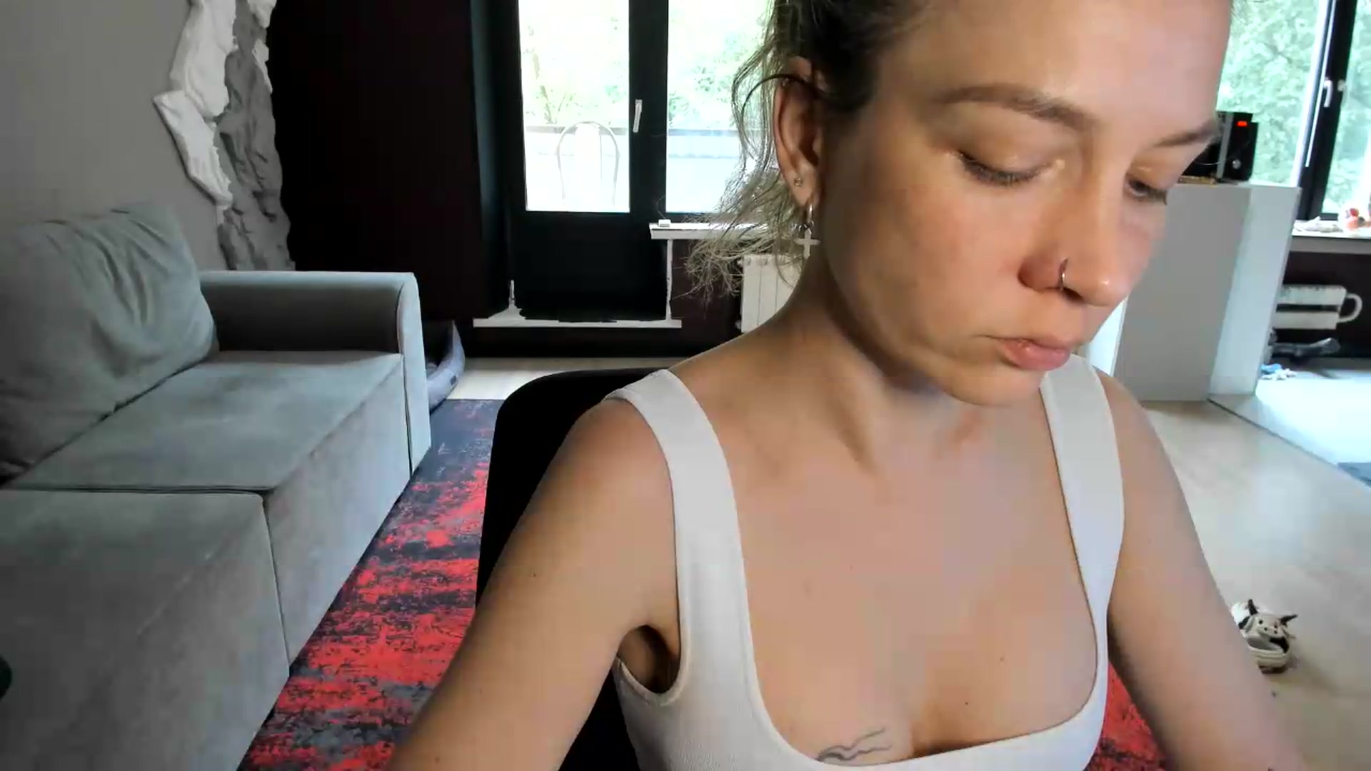 Gallery image thumbnail from Qi_ra's myfreecams stream on, 07/12/2026, 08:10 image 15 of 20