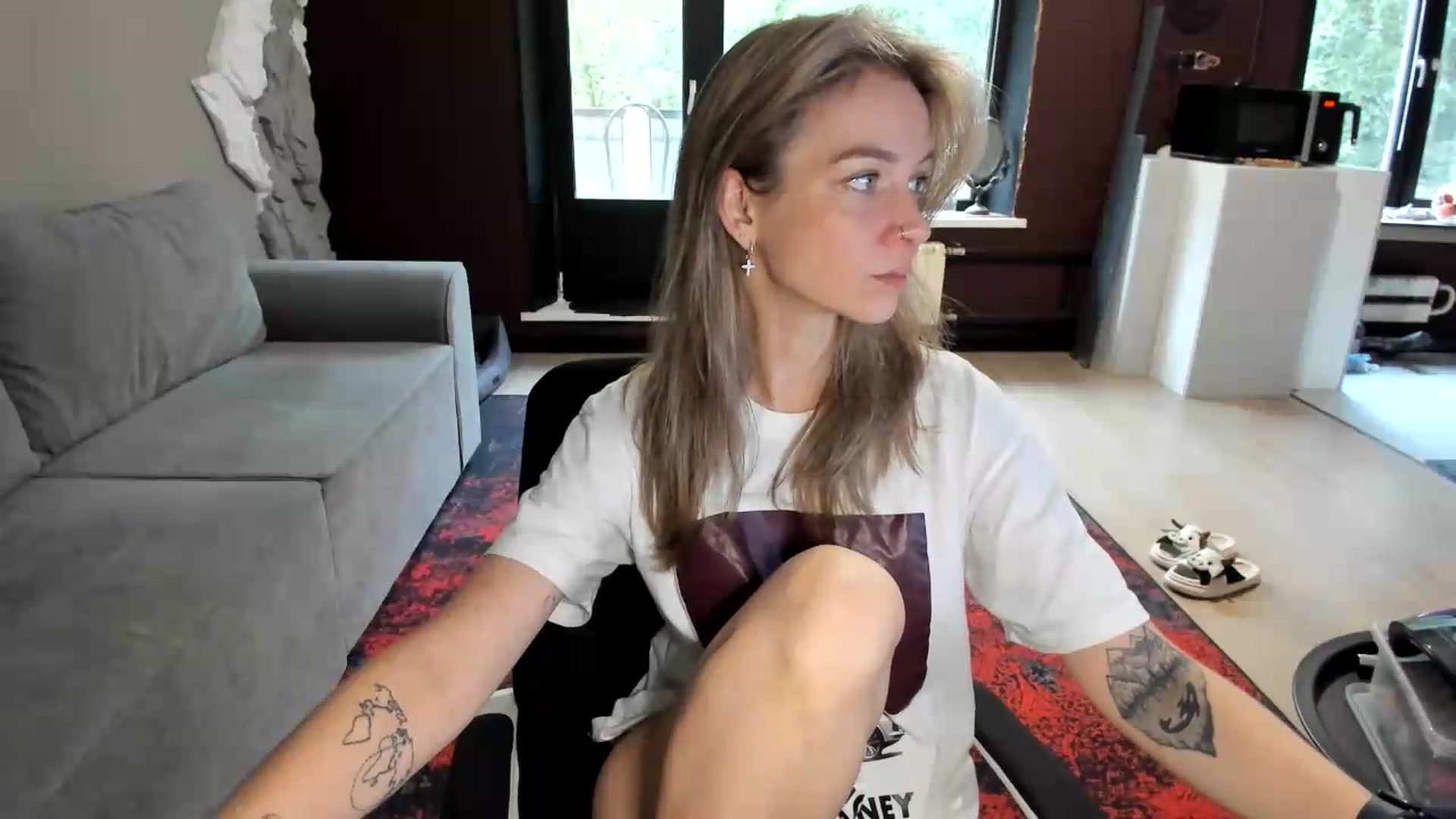 Gallery image thumbnail from Qi_ra's myfreecams stream on, 07/14/2026, 05:03 image 9 of 20