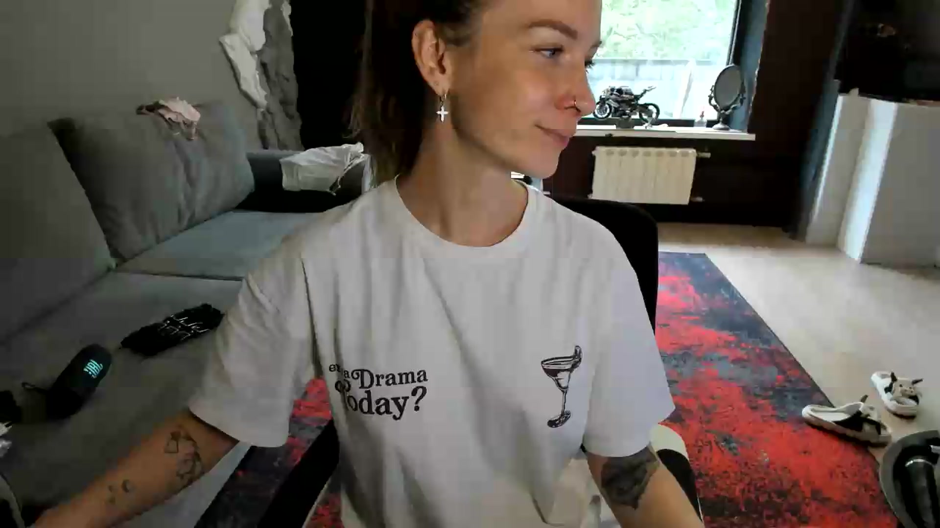 Gallery image thumbnail from Qi_ra's myfreecams stream on, 07/15/2026, 07:36 image 10 of 20
