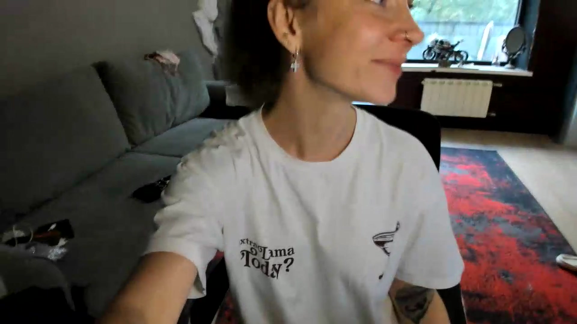 Gallery image thumbnail from Qi_ra's myfreecams stream on, 07/15/2026, 07:36 image 2 of 20