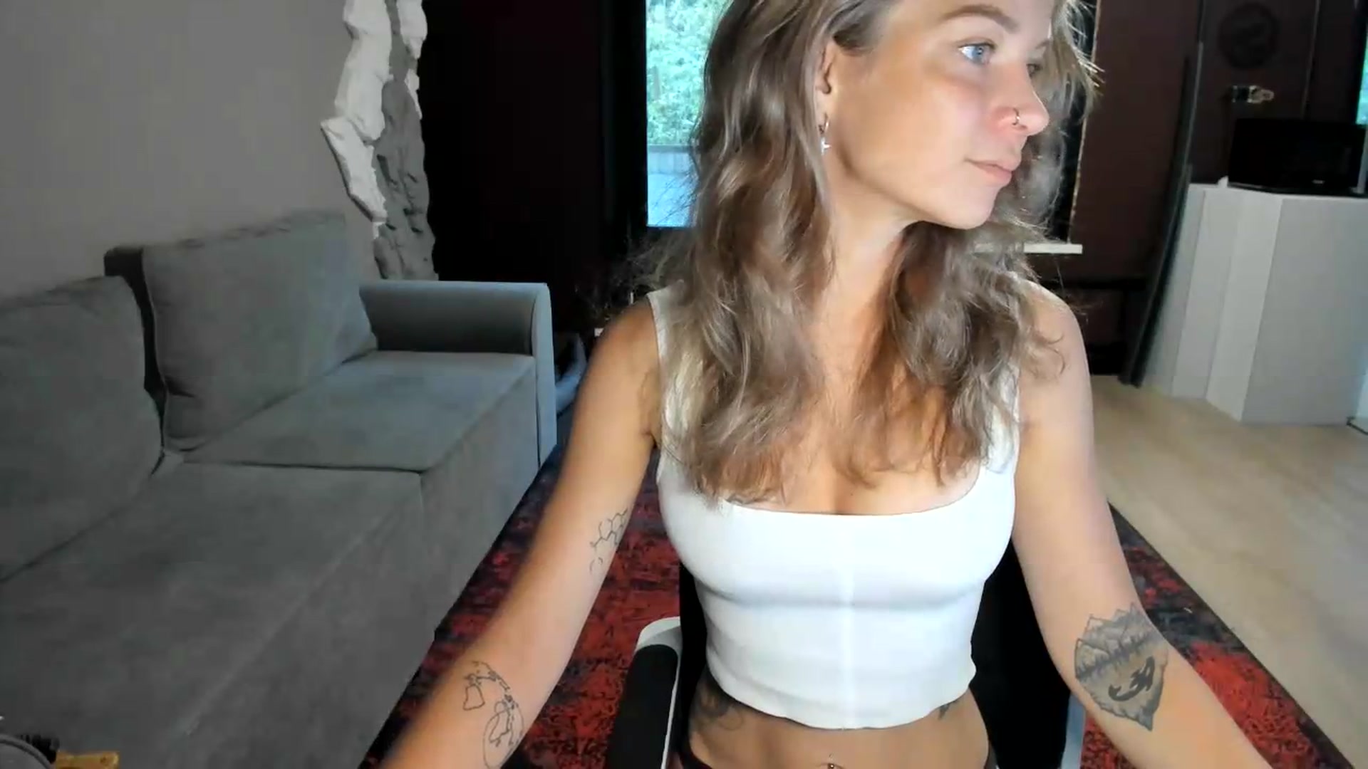 Gallery image thumbnail from Qi_ra's myfreecams stream on, 08/12/2026, 03:08 image 20 of 20