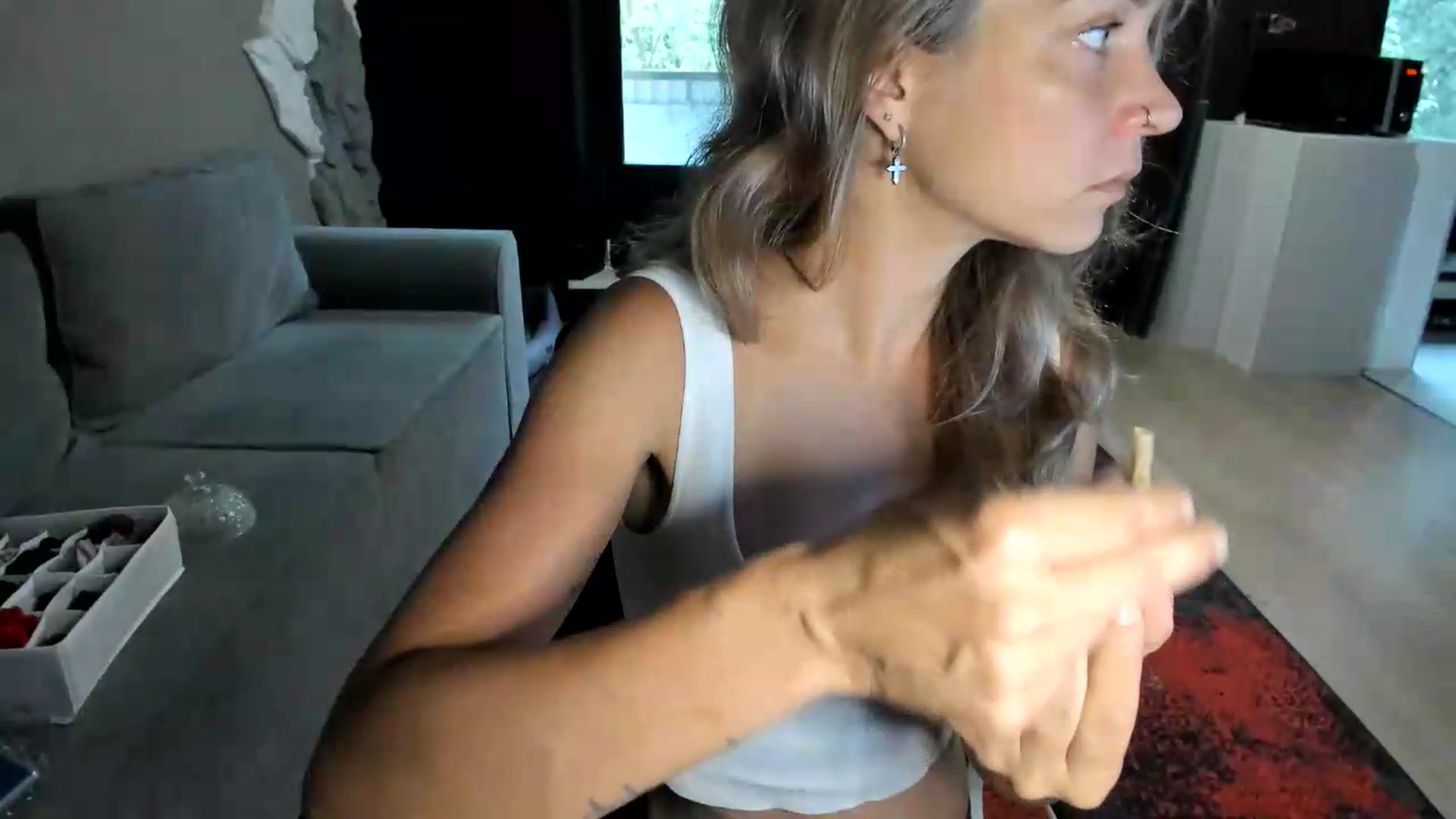 Gallery image thumbnail from Qi_ra's myfreecams stream on, 08/12/2026, 04:12 image 12 of 20