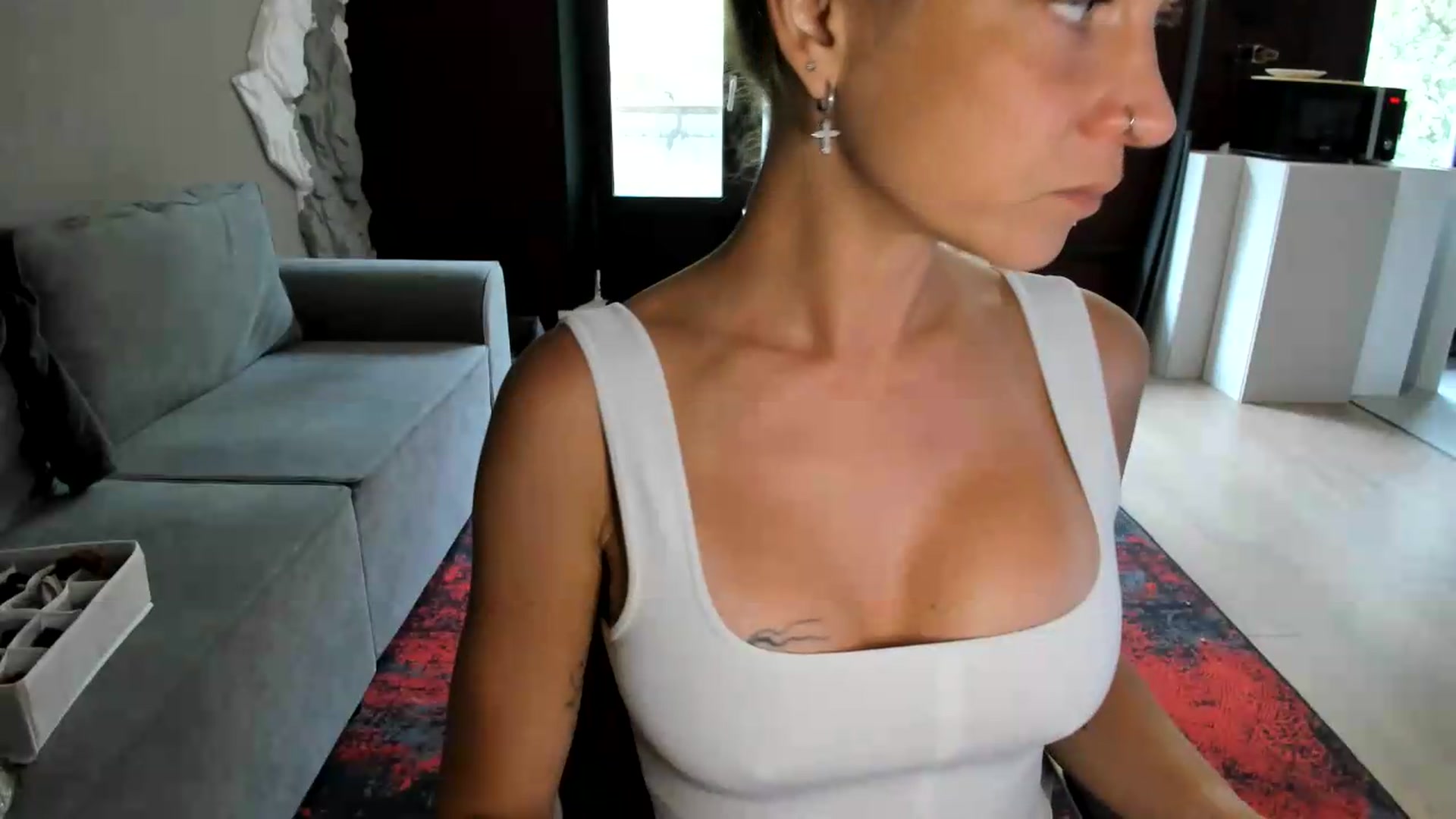Gallery image thumbnail from Qi_ra's myfreecams stream on, 08/12/2026, 09:59 image 3 of 20