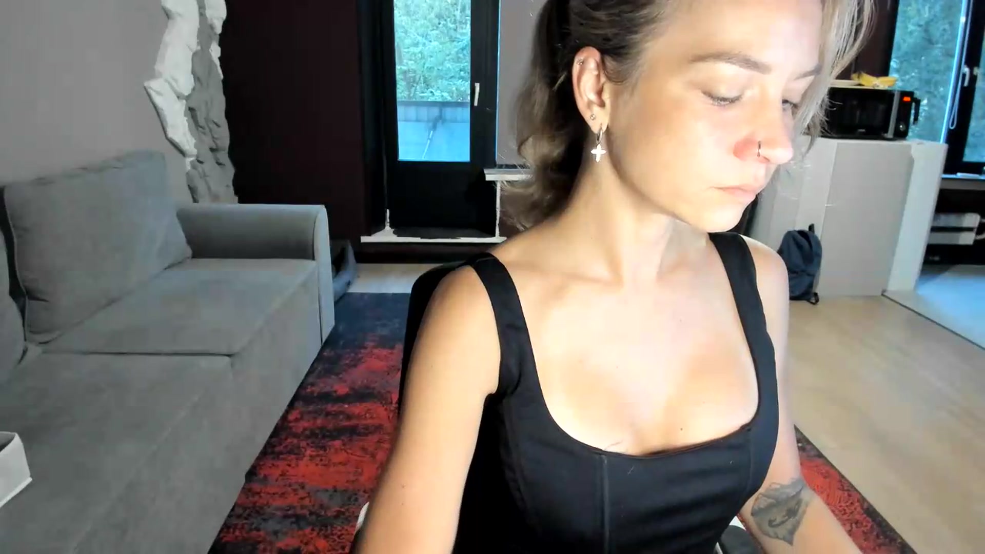 Gallery image thumbnail from Qi_ra's myfreecams stream on, 08/13/2026, 02:45 image 17 of 20