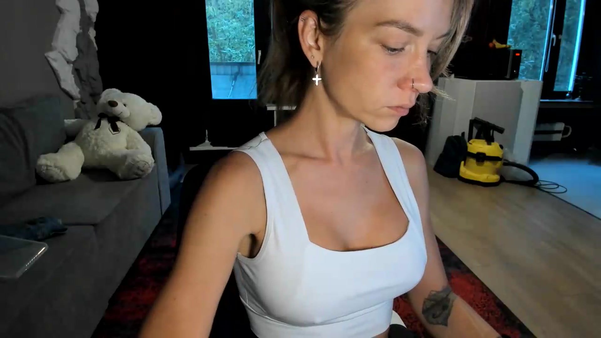 Gallery image thumbnail from Qi_ra's myfreecams stream on, 08/15/2026, 03:37 image 6 of 20