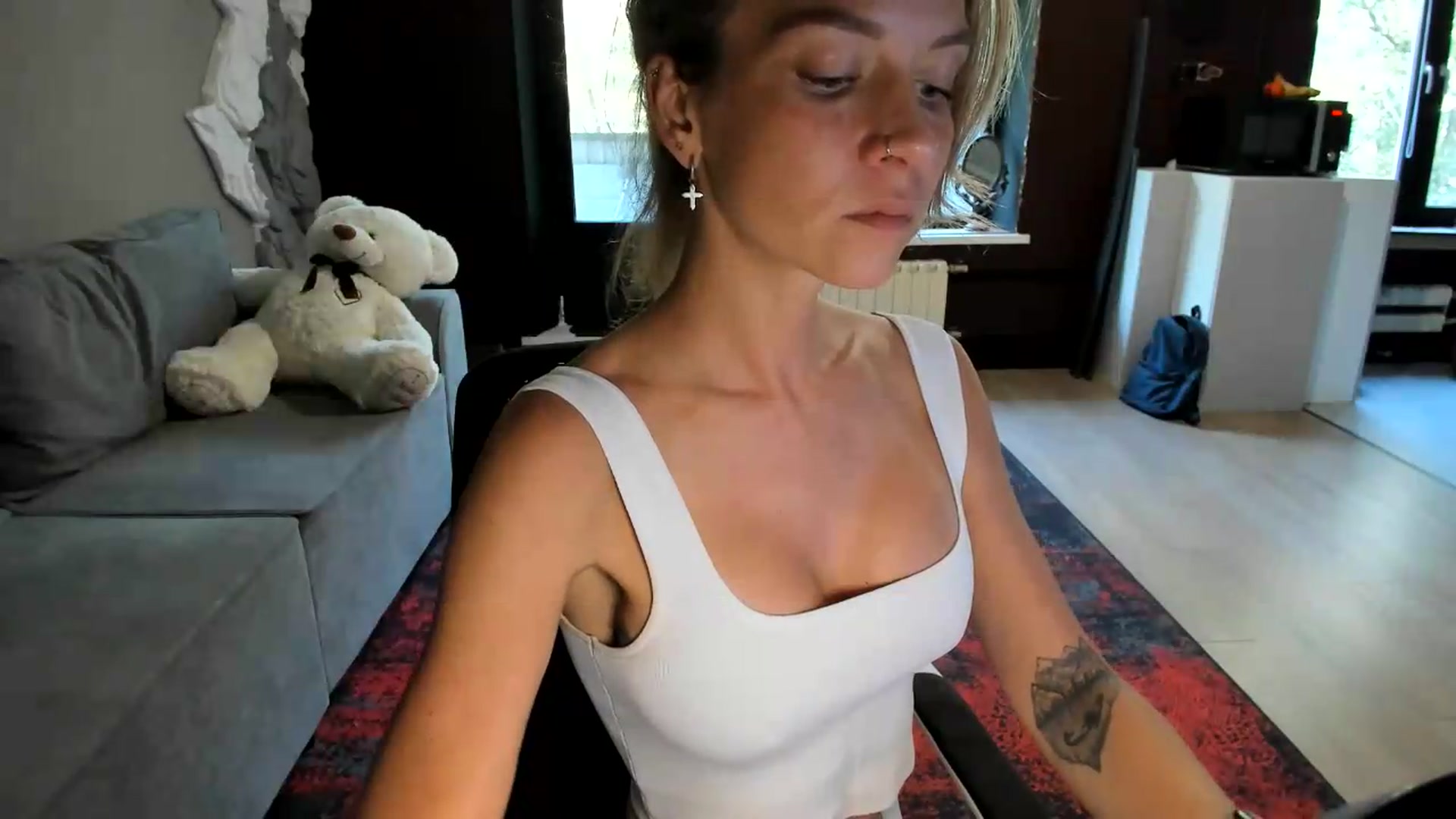Gallery image thumbnail from Qi_ra's myfreecams stream on, 08/15/2026, 09:18 image 19 of 20