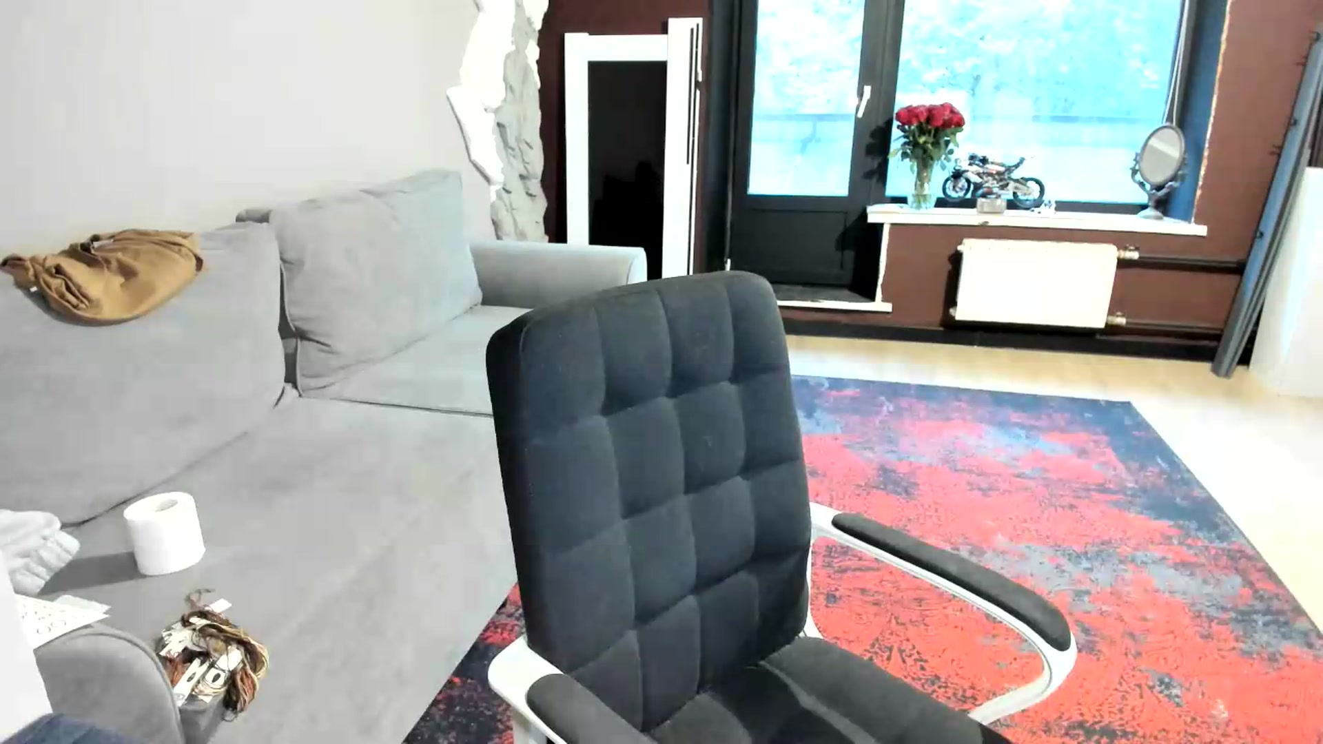 Gallery image thumbnail from Qi_ra's myfreecams stream on, 08/19/2026, 03:45 image 4 of 20