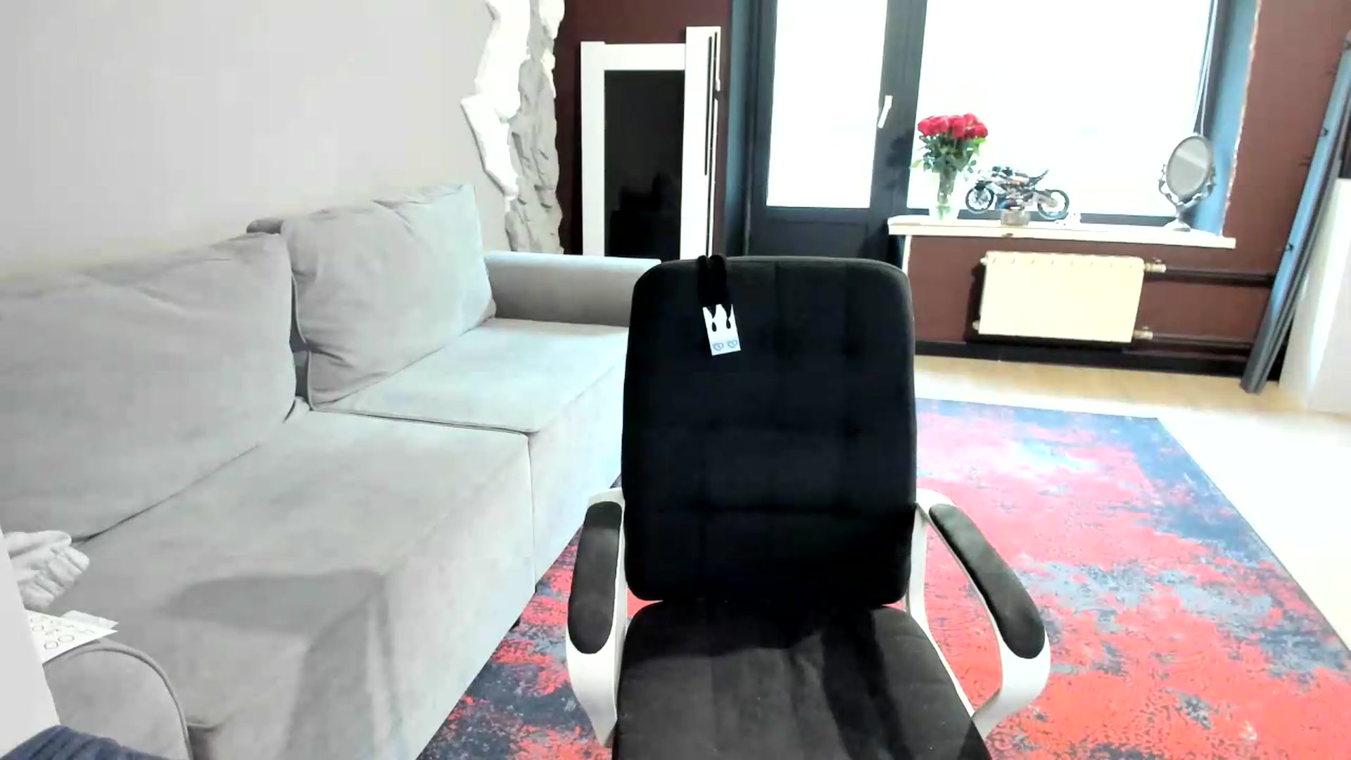 Gallery image thumbnail from Qi_ra's myfreecams stream on, 08/19/2026, 04:35 image 3 of 20