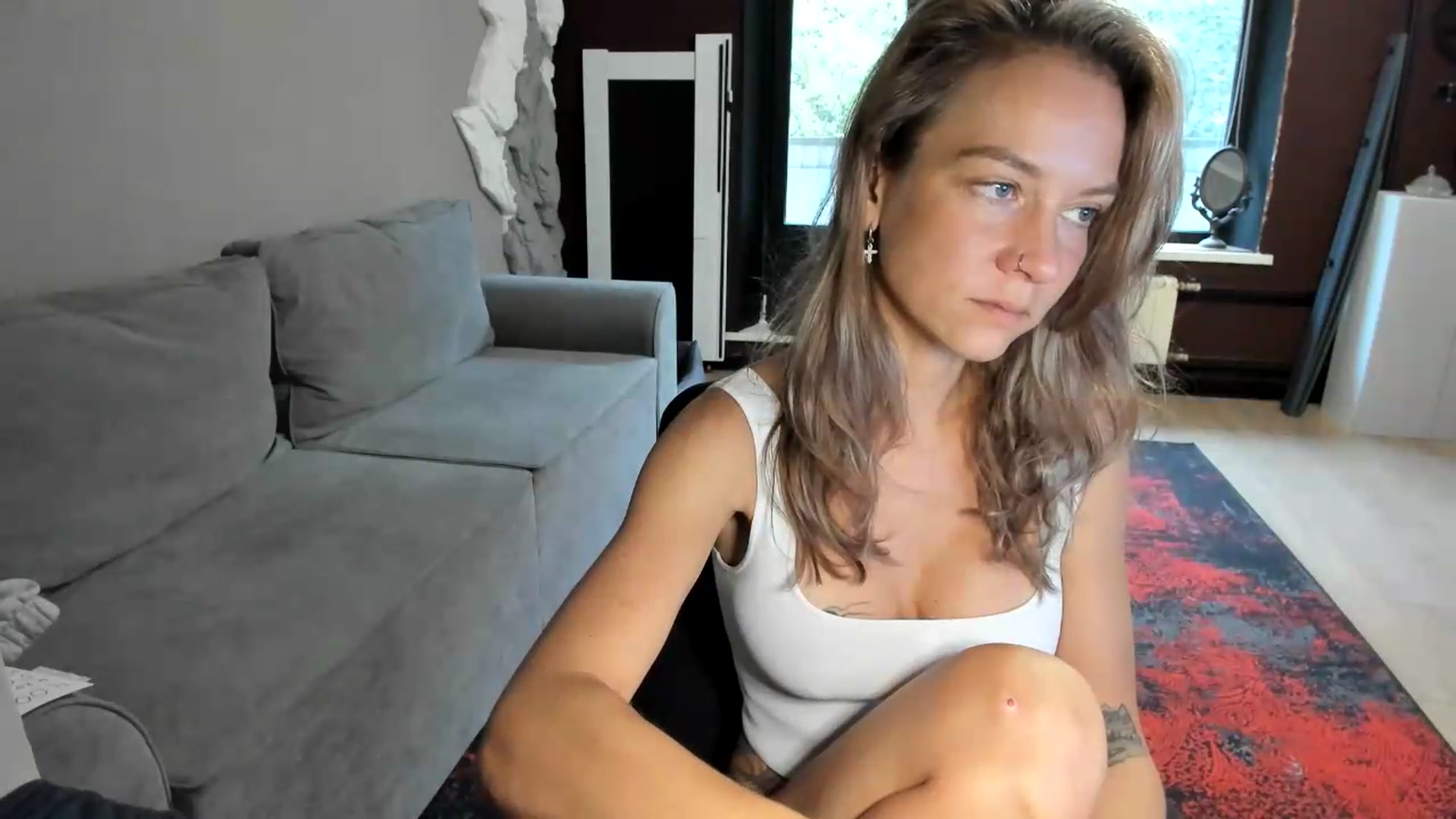 Gallery image thumbnail from Qi_ra's myfreecams stream on, 08/19/2026, 04:35 image 9 of 20