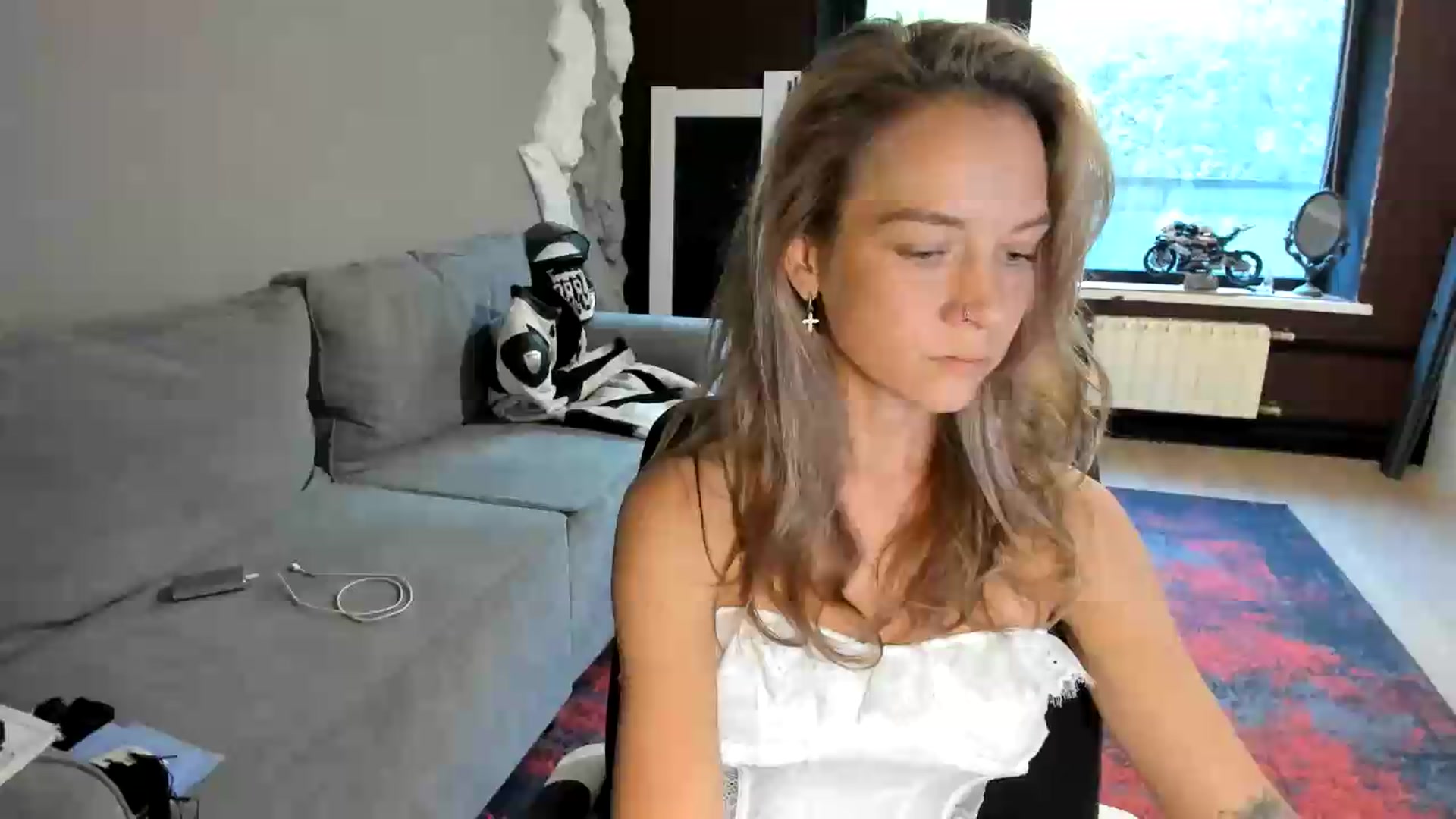Gallery image thumbnail from Qi_ra's myfreecams stream on, 08/20/2026, 07:16 image 10 of 20